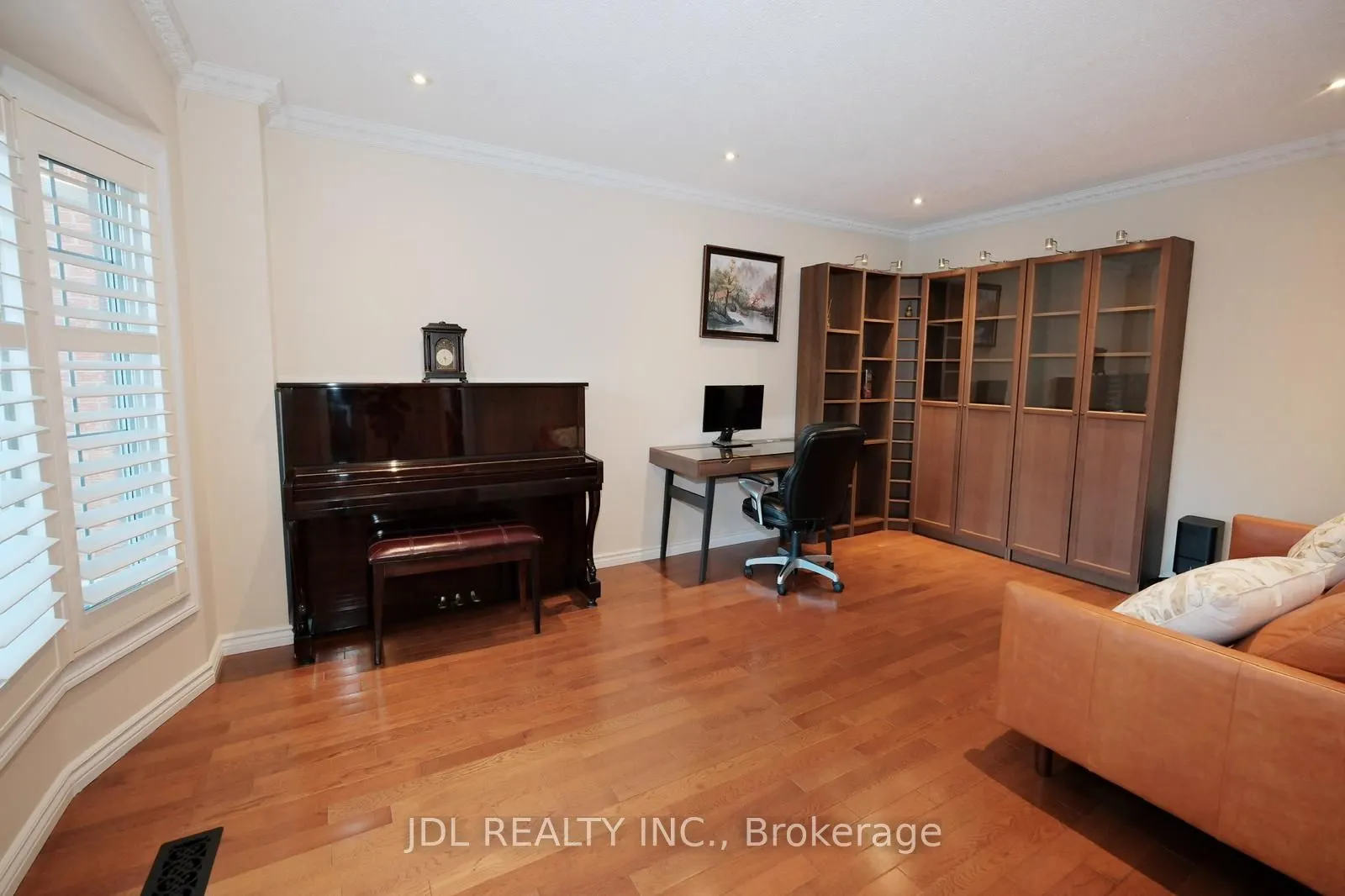 53 Fern Valley Crescent