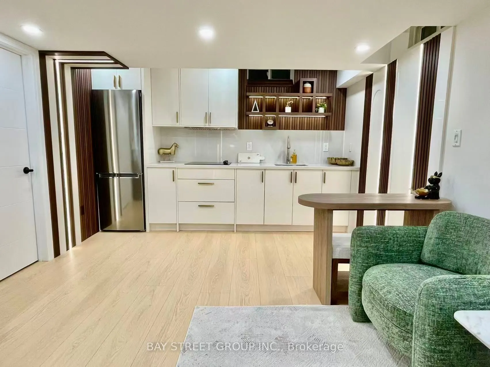 160 WILLIAM BOOTH Avenue