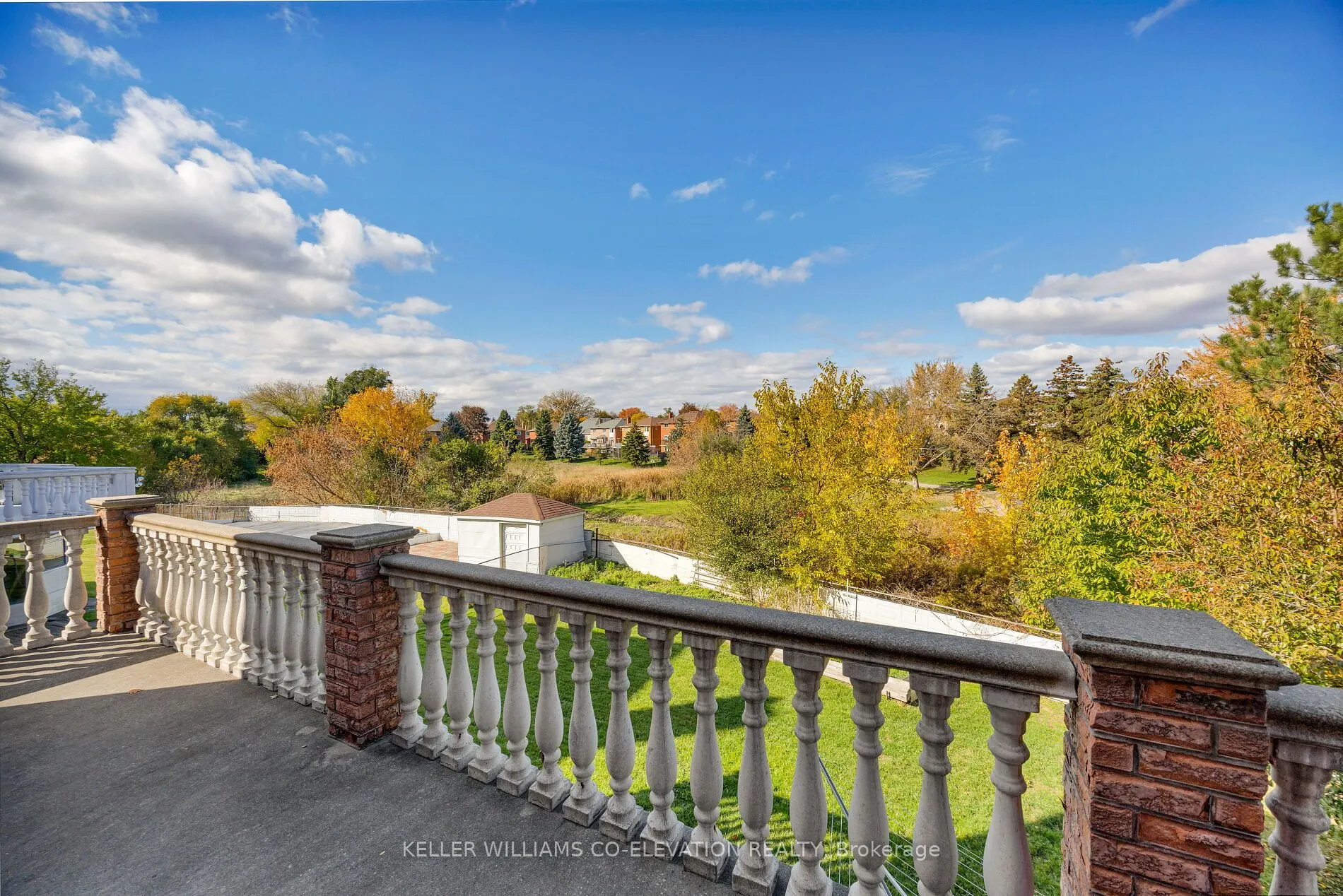 73 Queenston Crescent