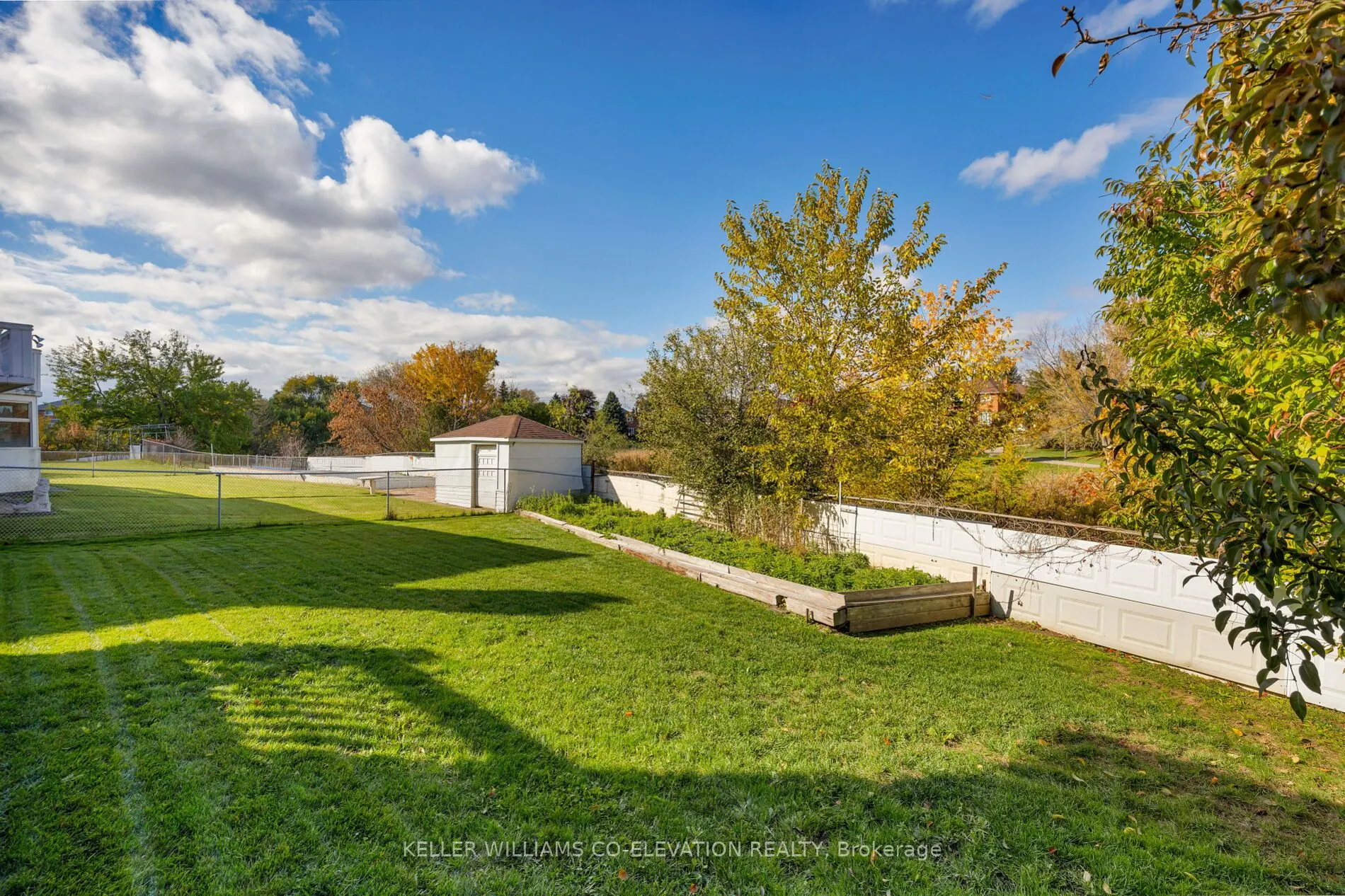 73 Queenston Crescent