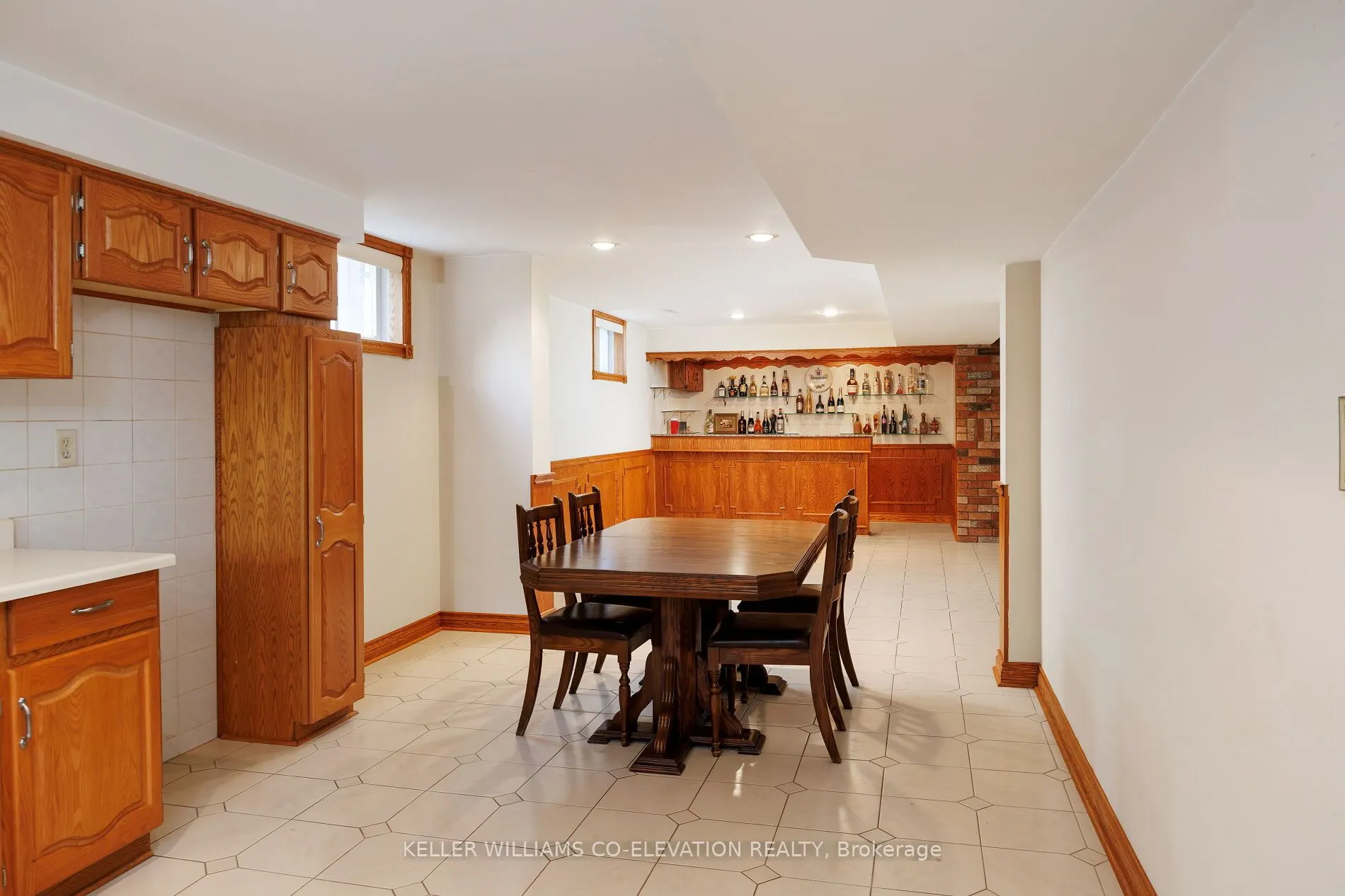 73 Queenston Crescent