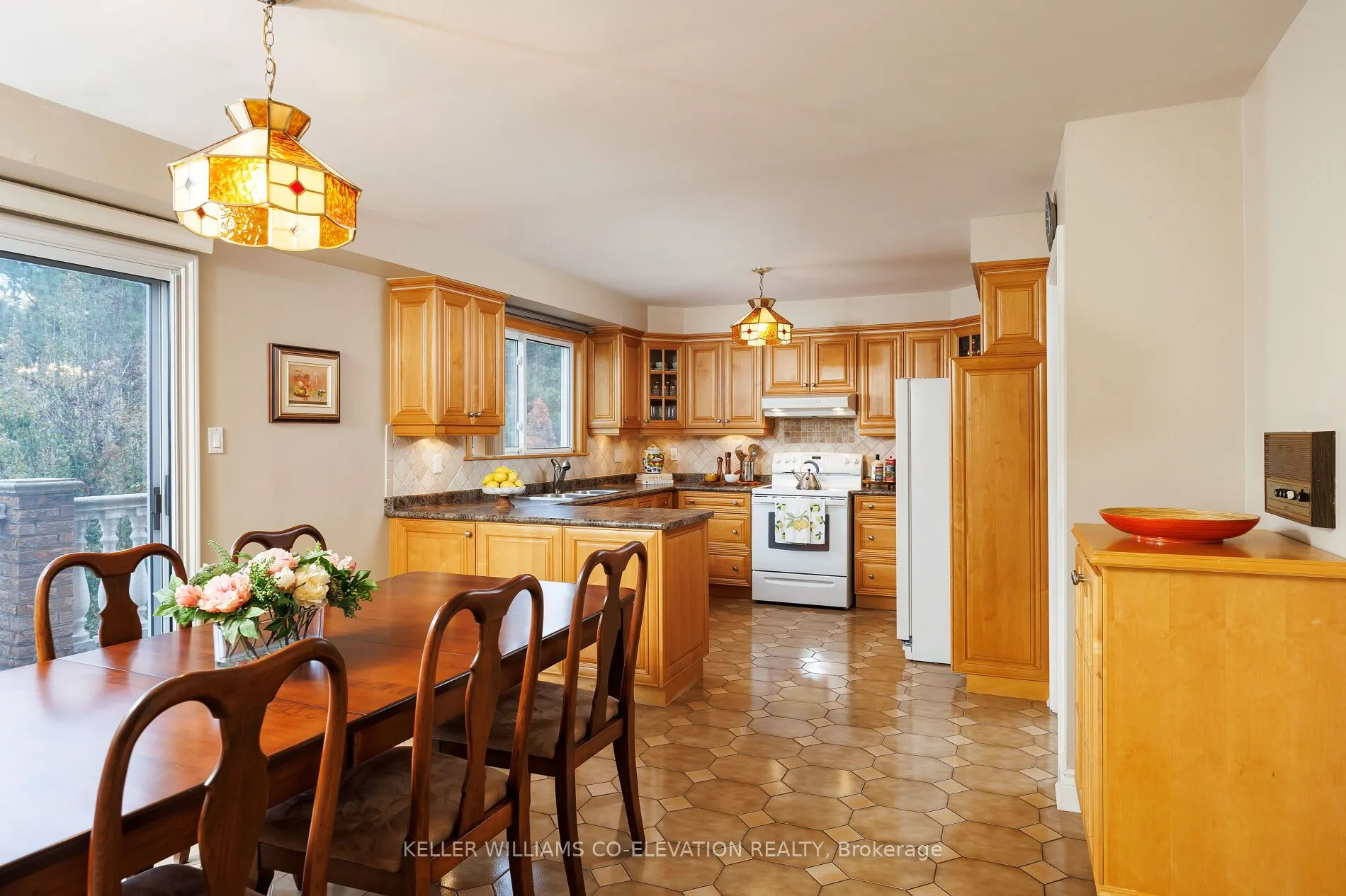 73 Queenston Crescent