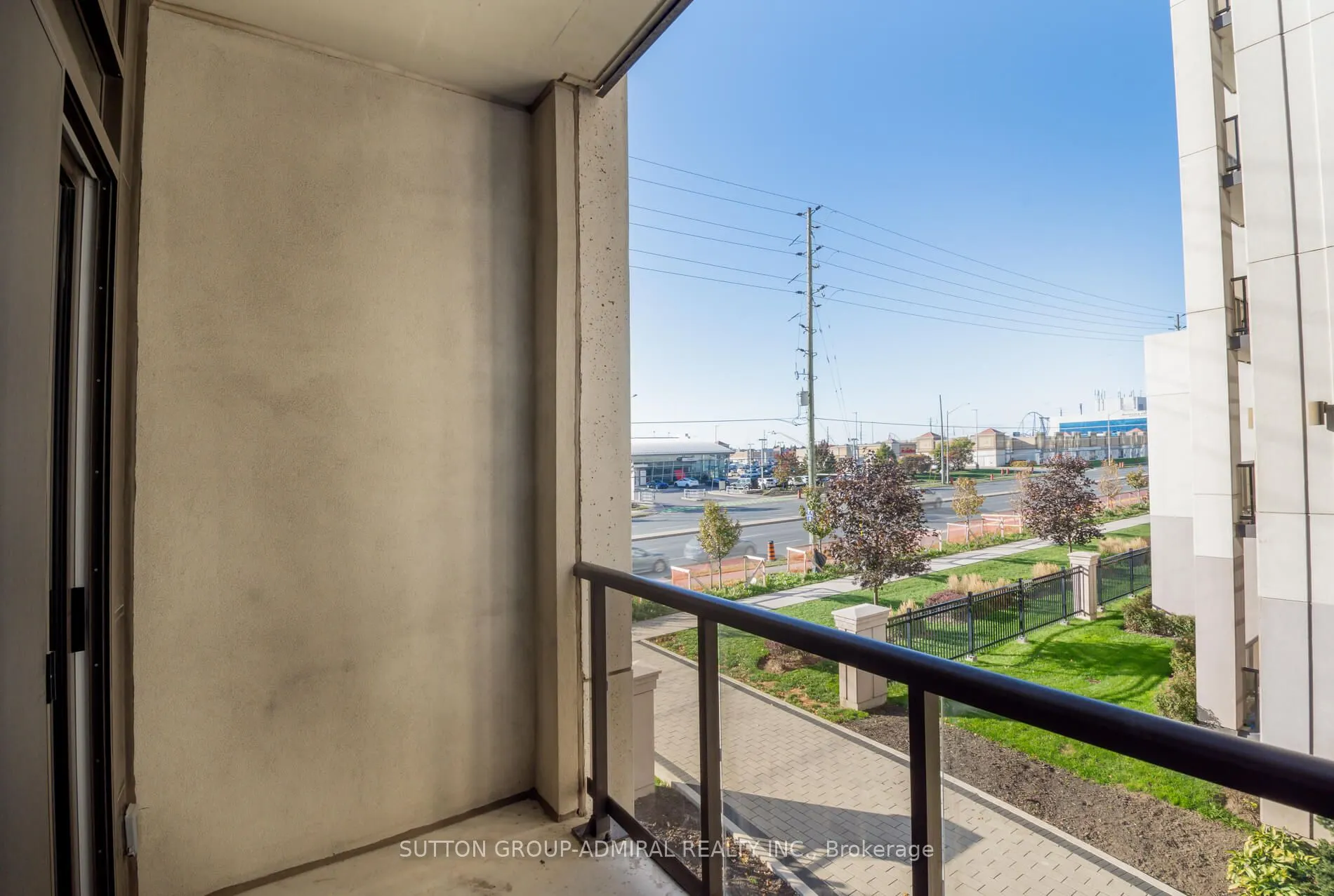 9075 Jane Street, #216