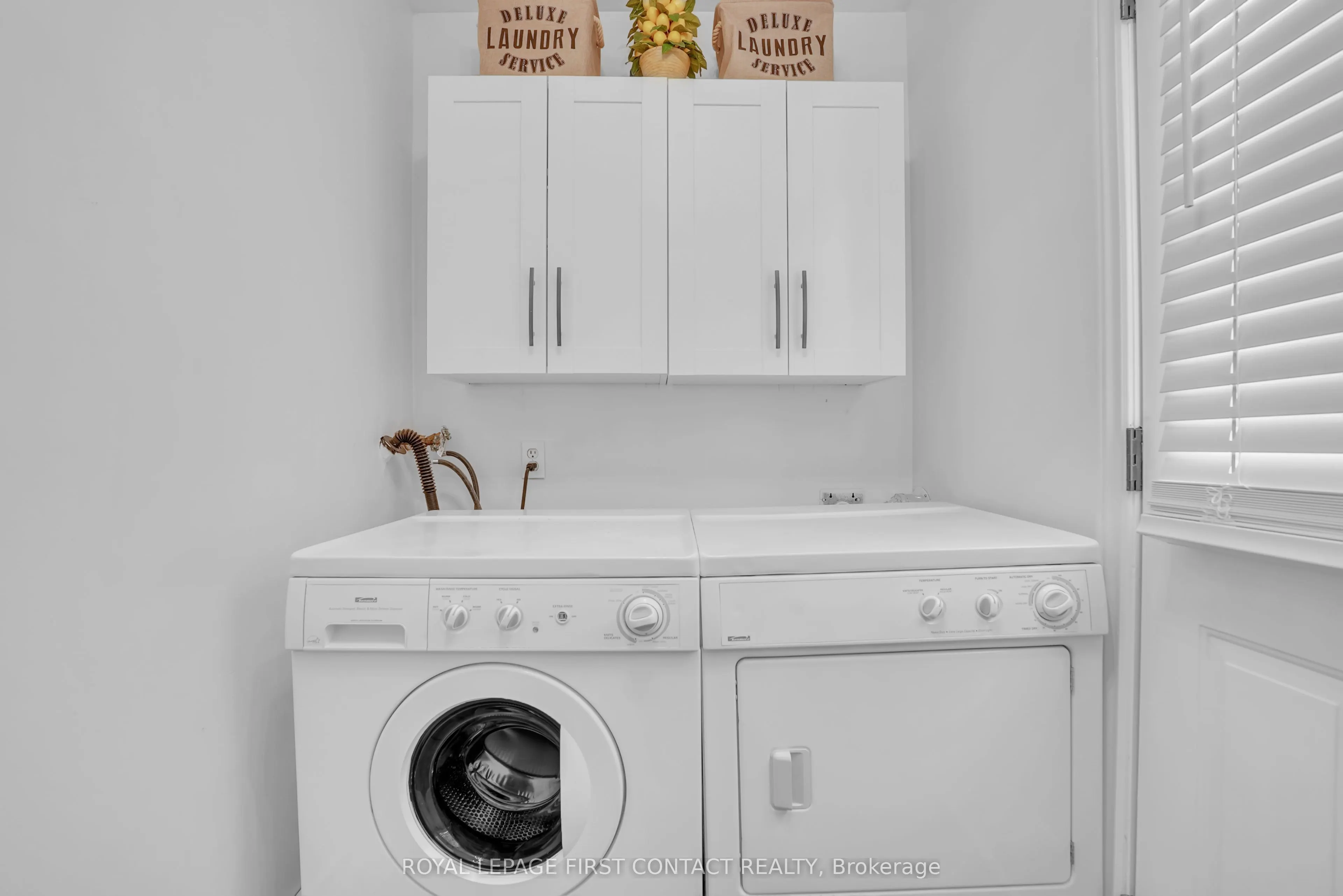 1328 Vincent Crescent