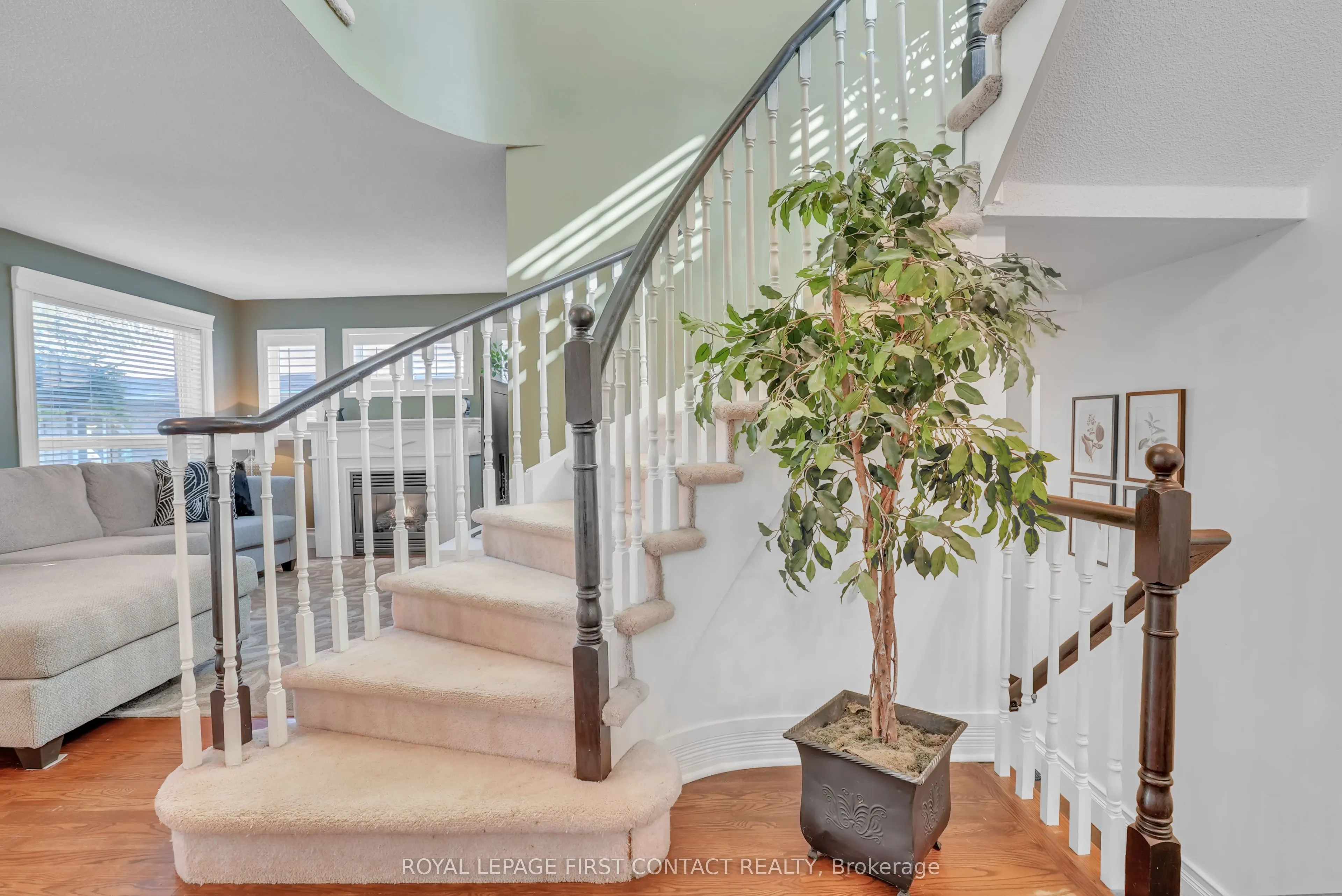 1328 Vincent Crescent