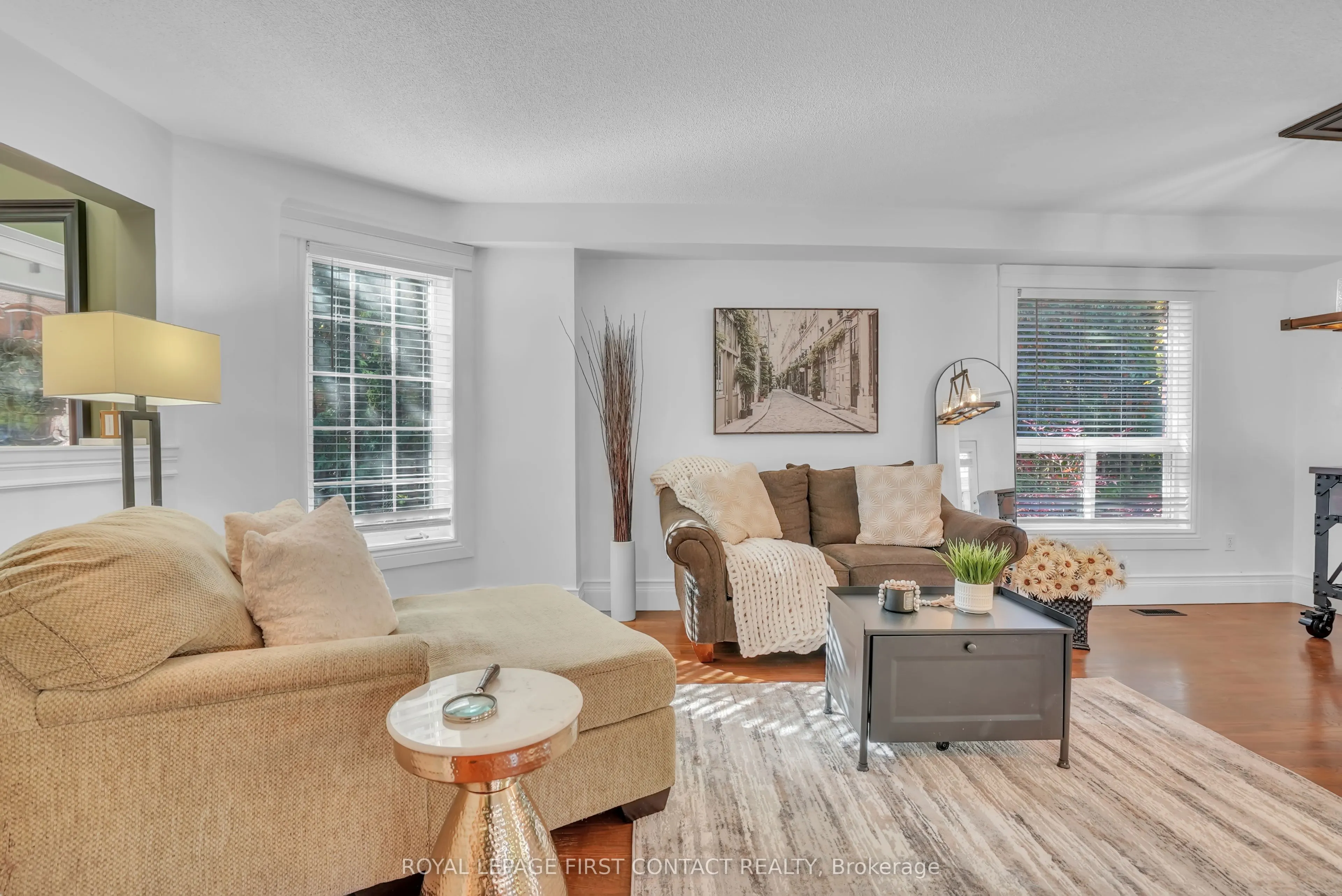 1328 Vincent Crescent