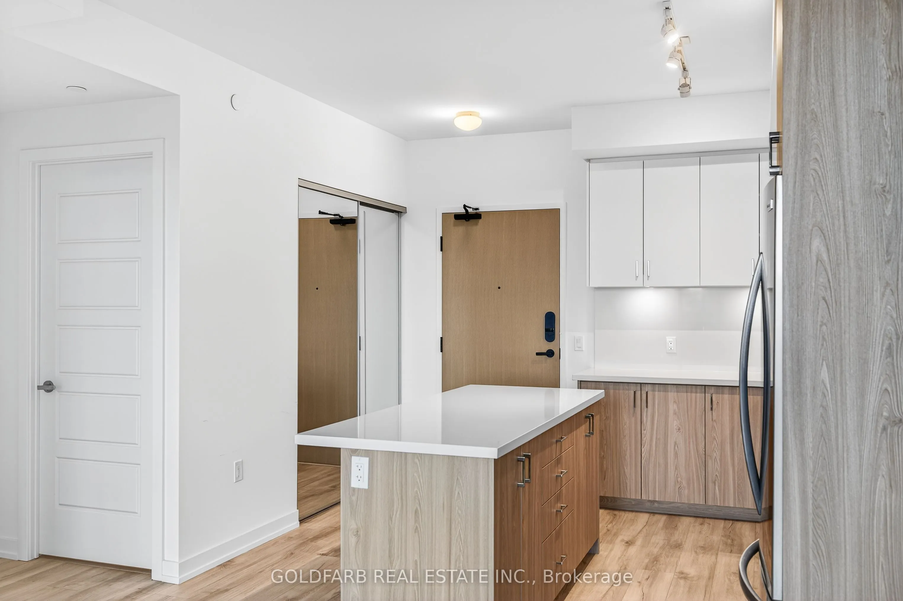 333 Sunseeker Avenue, #142