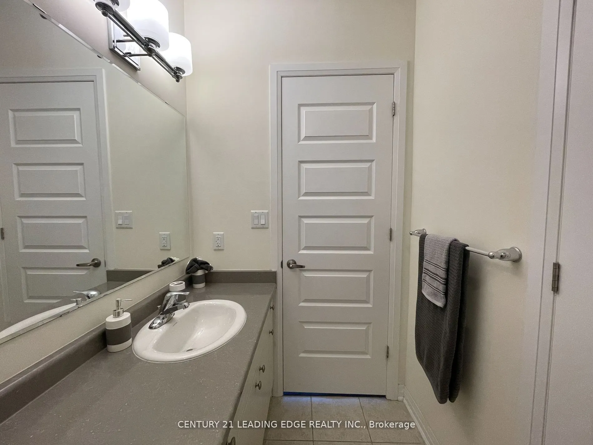 2 ADAM SELLERS Street, #107