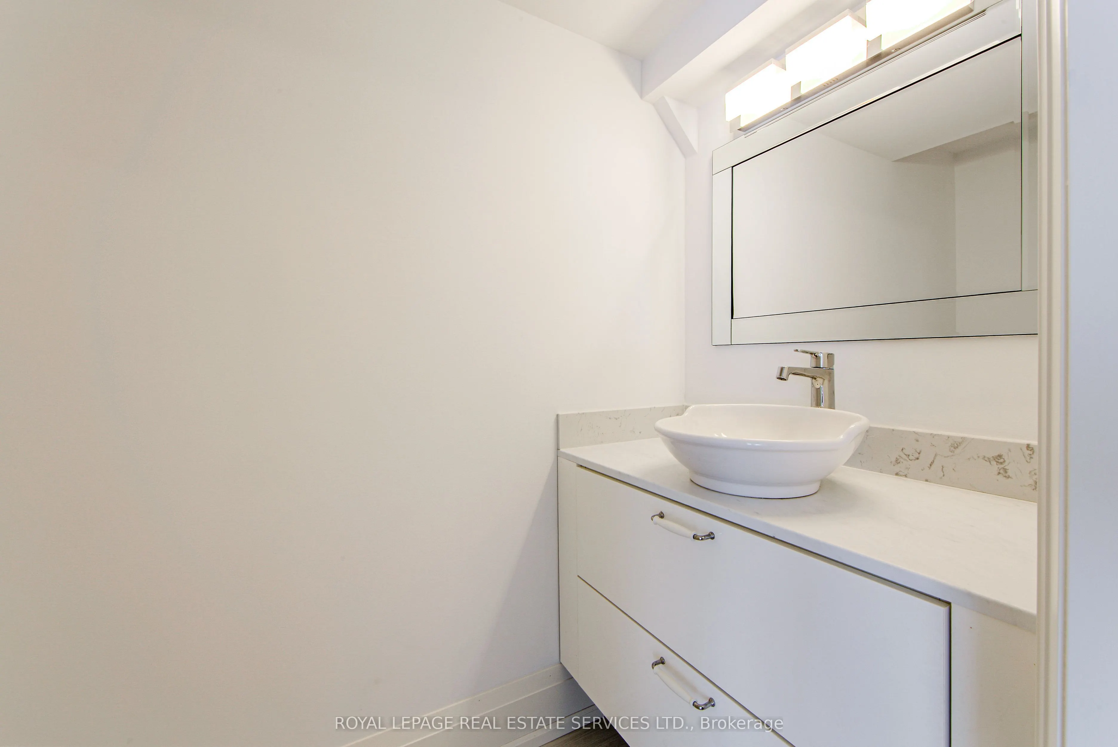 27 Poplar Crescent, #20