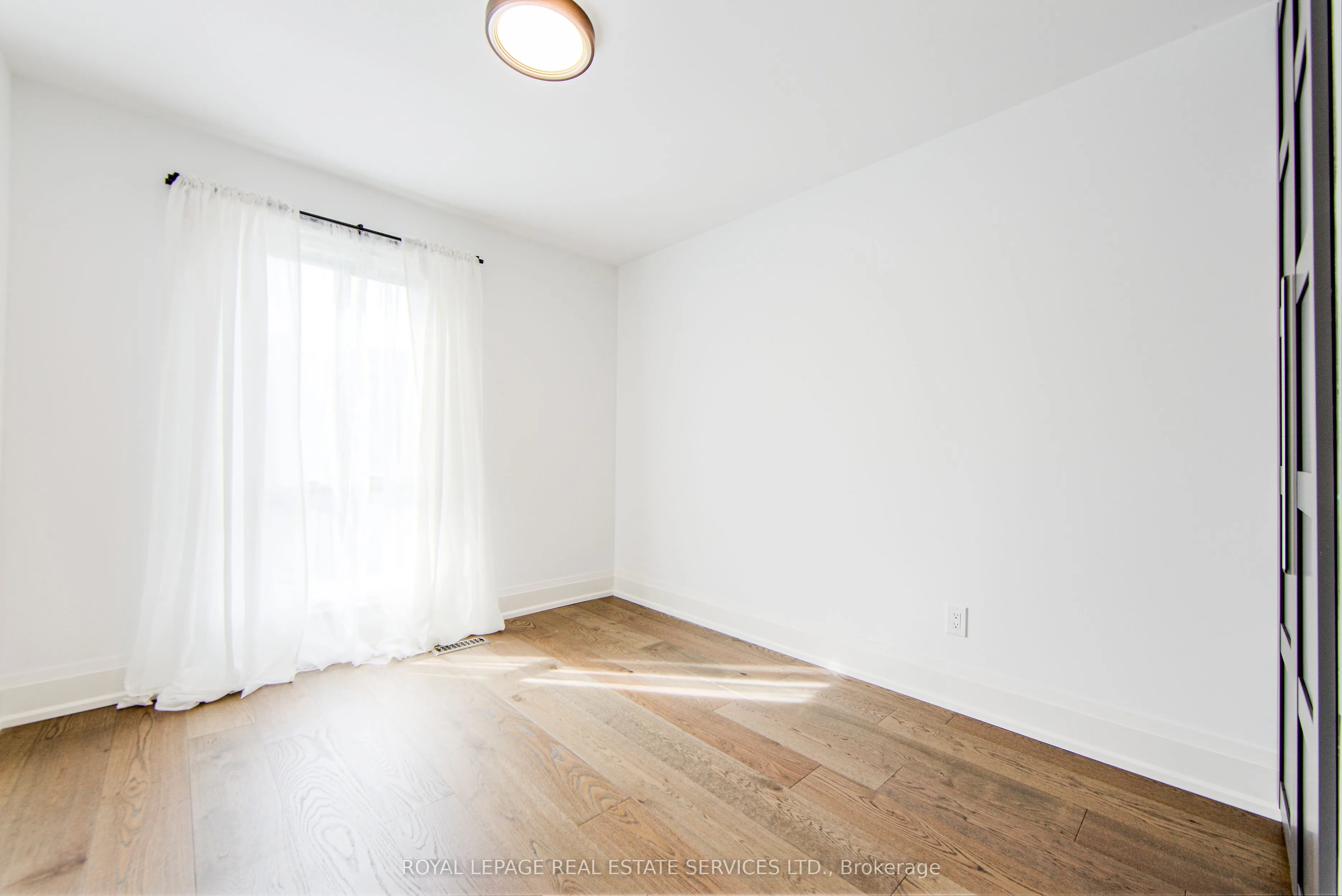 27 Poplar Crescent, #20