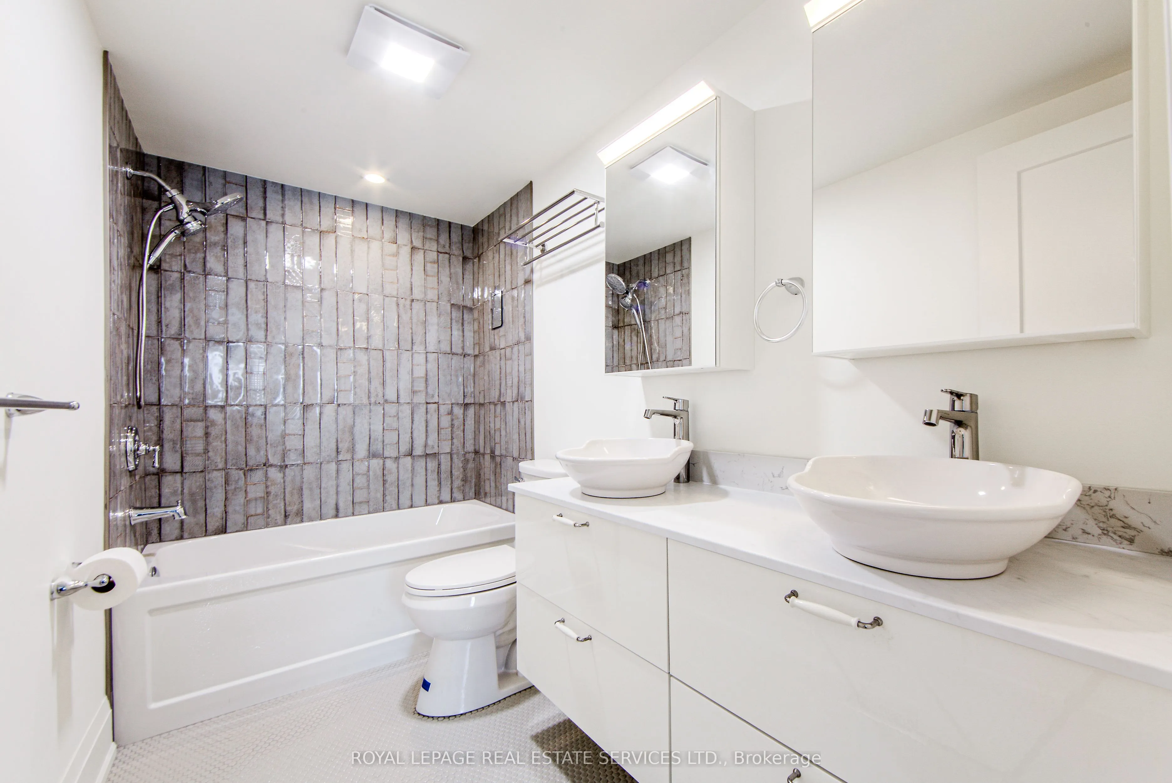 27 Poplar Crescent, #20