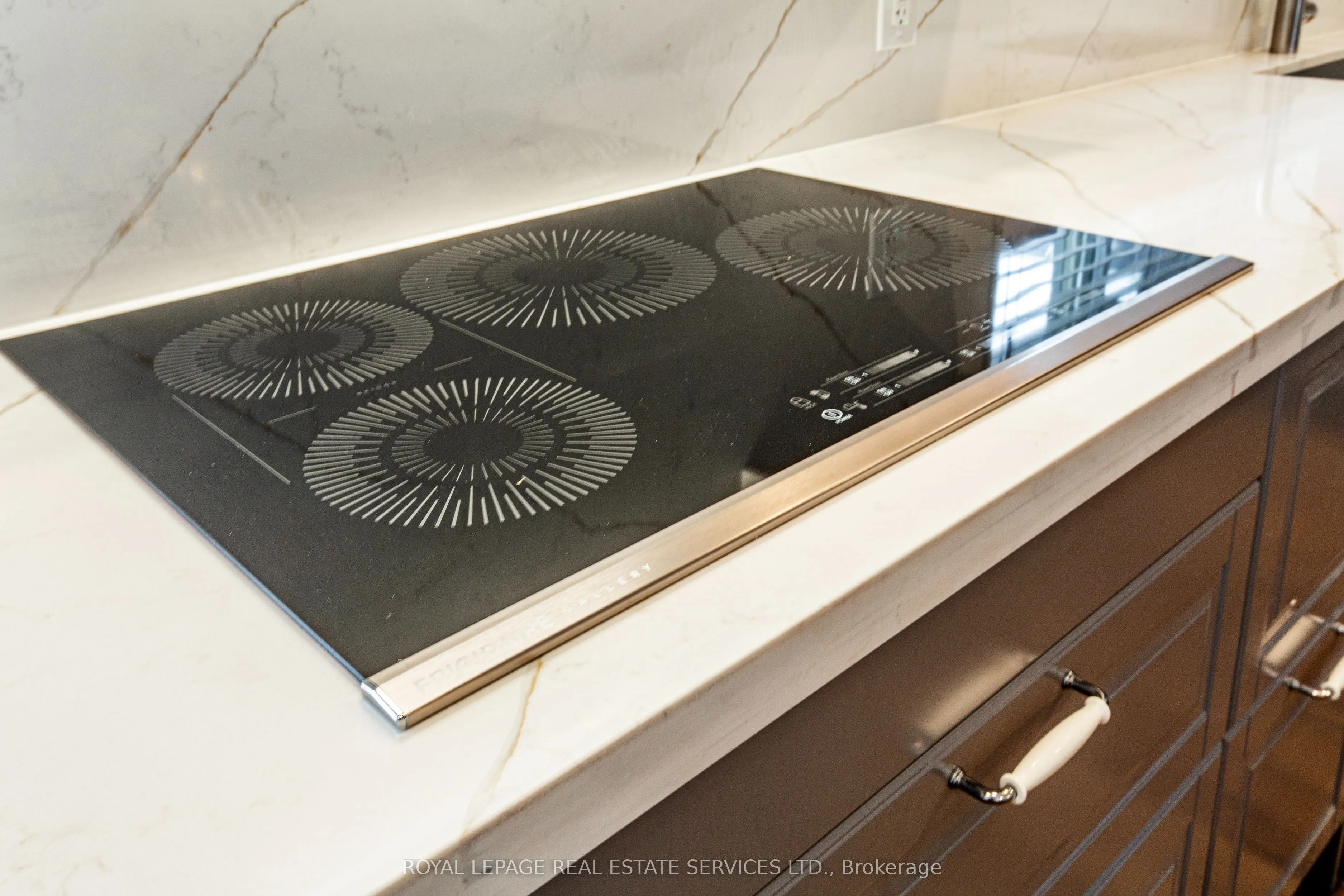 27 Poplar Crescent, #20