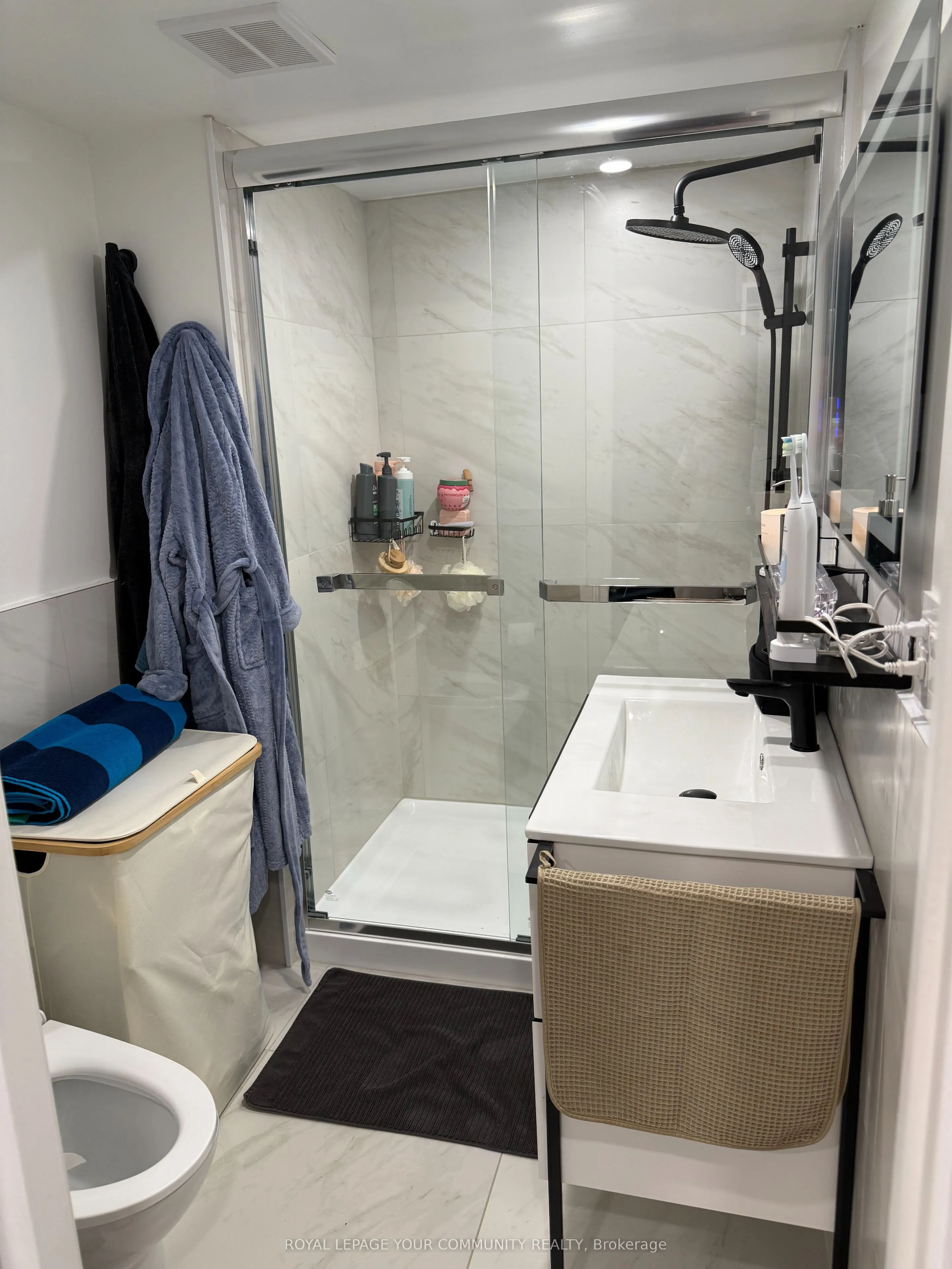 89 Maplegrove Avenue, #LOWER