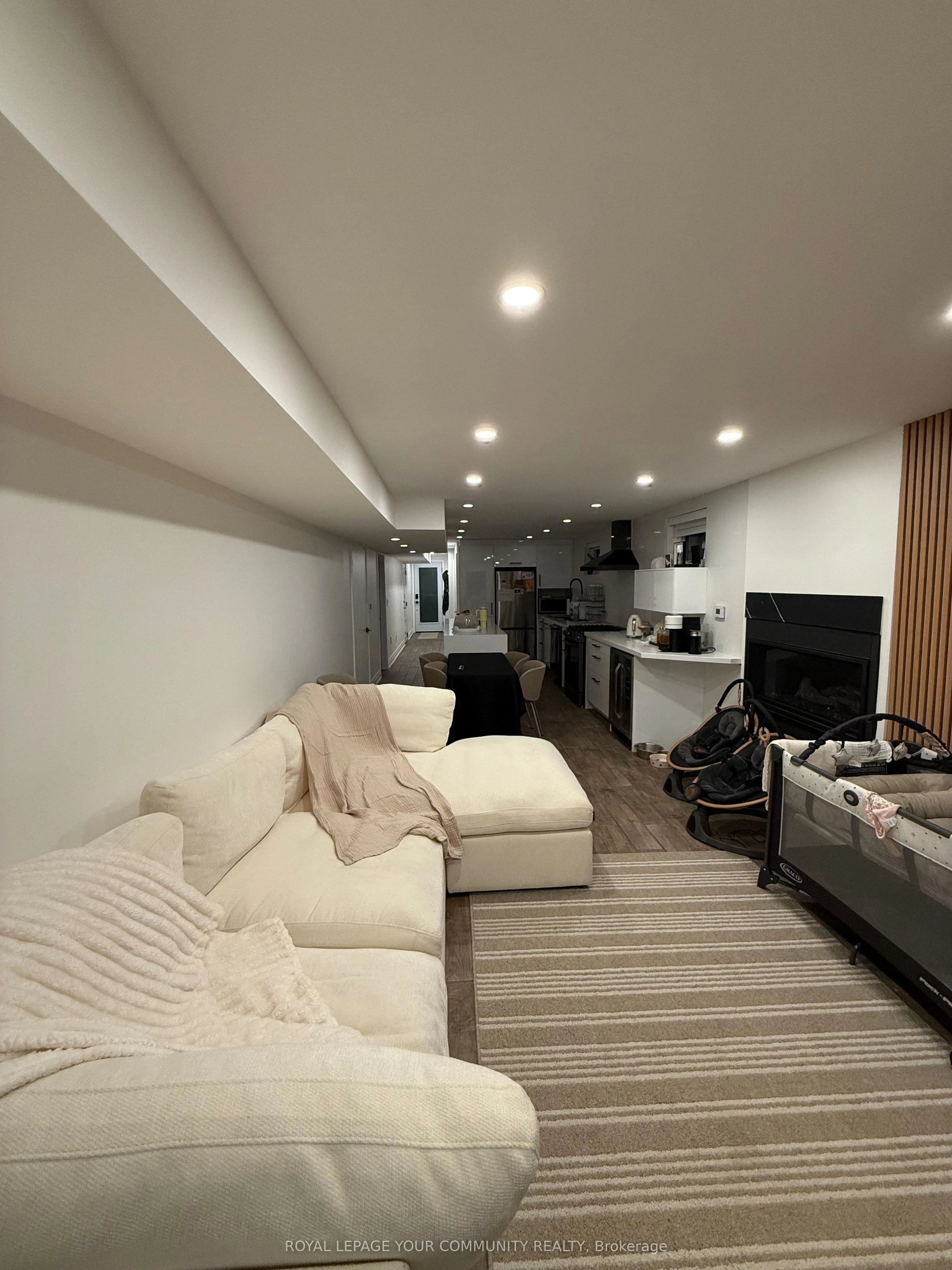 89 Maplegrove Avenue, #LOWER