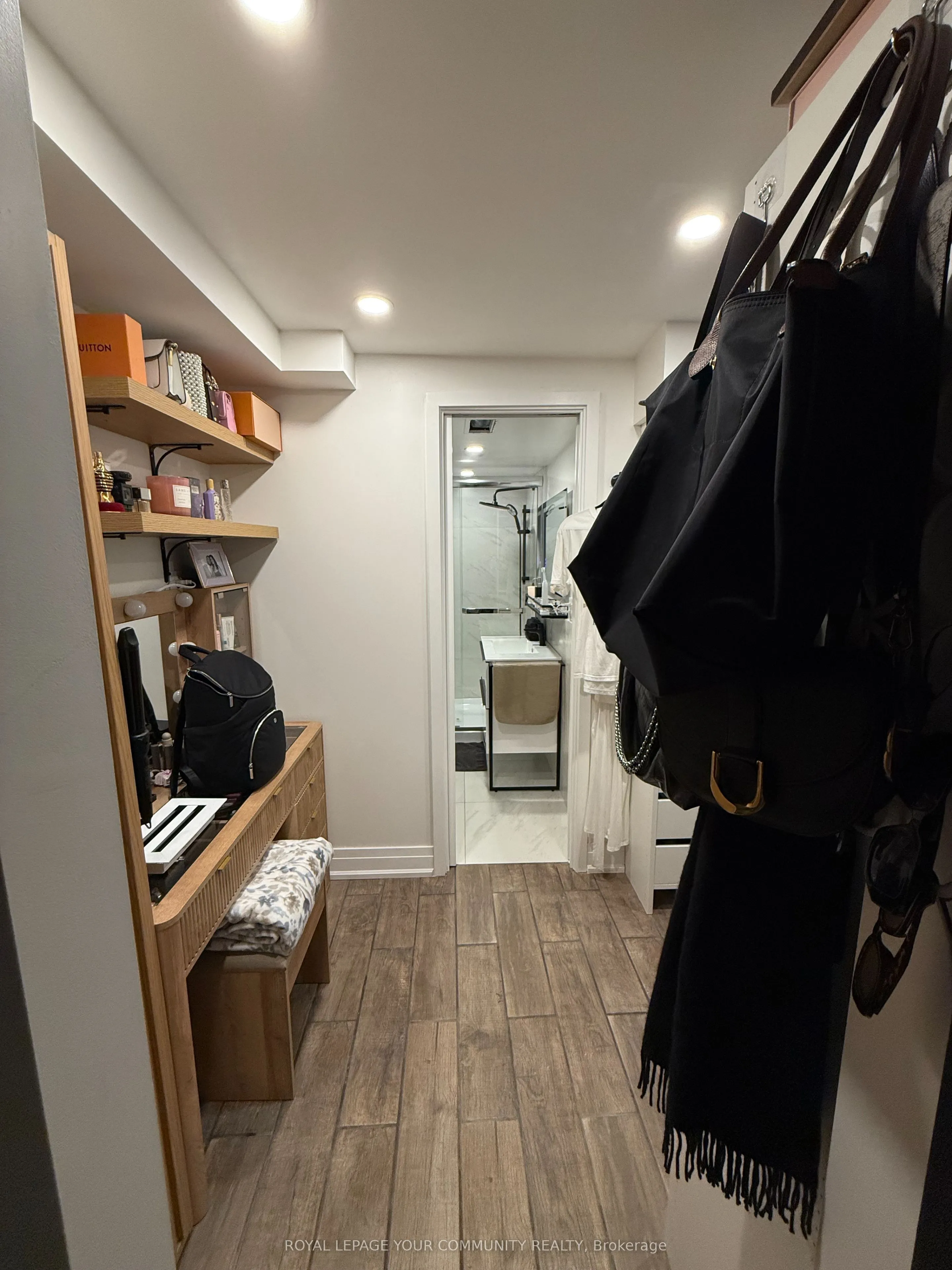 89 Maplegrove Avenue, #LOWER