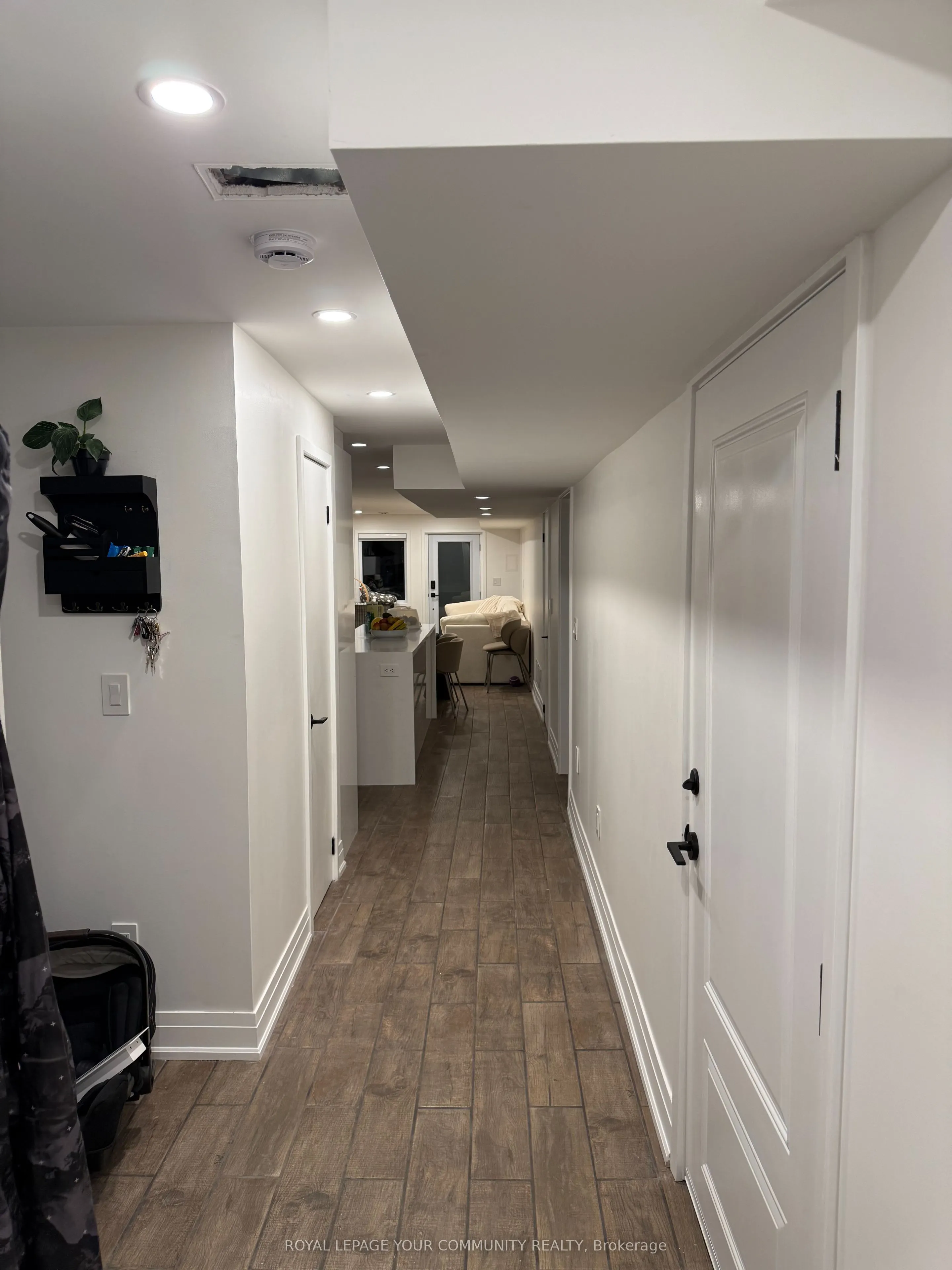 89 Maplegrove Avenue, #LOWER