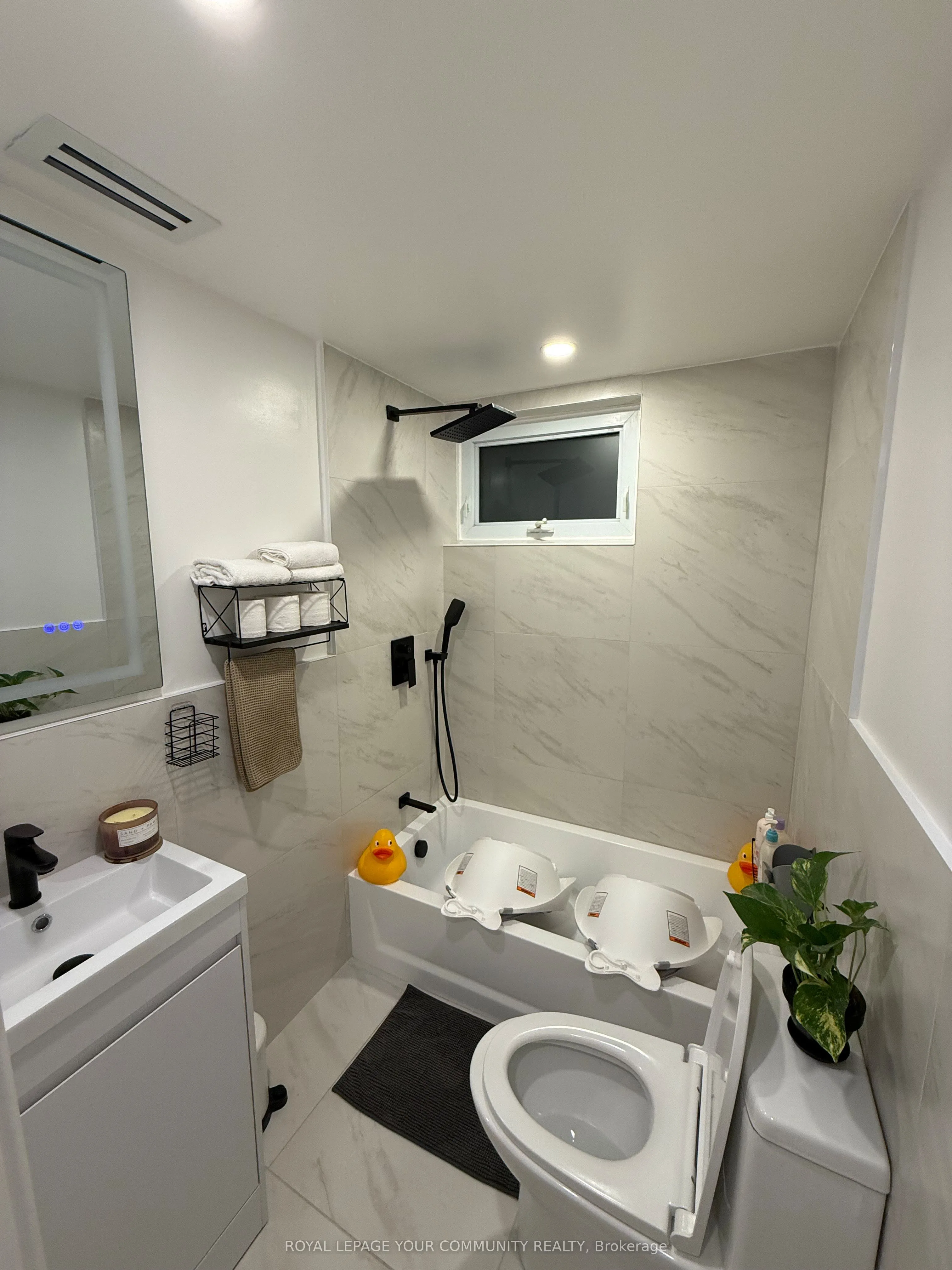 89 Maplegrove Avenue, #LOWER