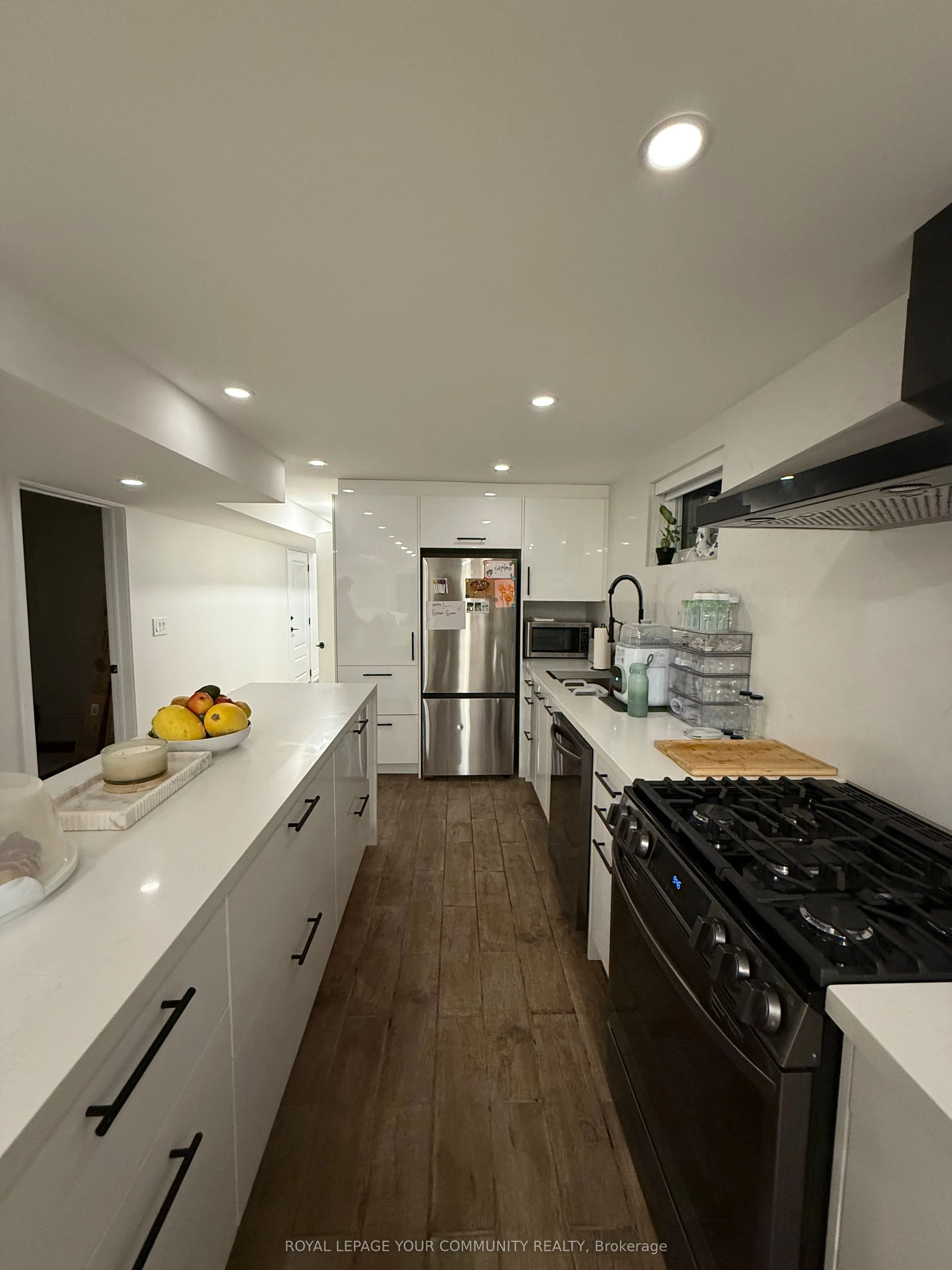 89 Maplegrove Avenue, #LOWER