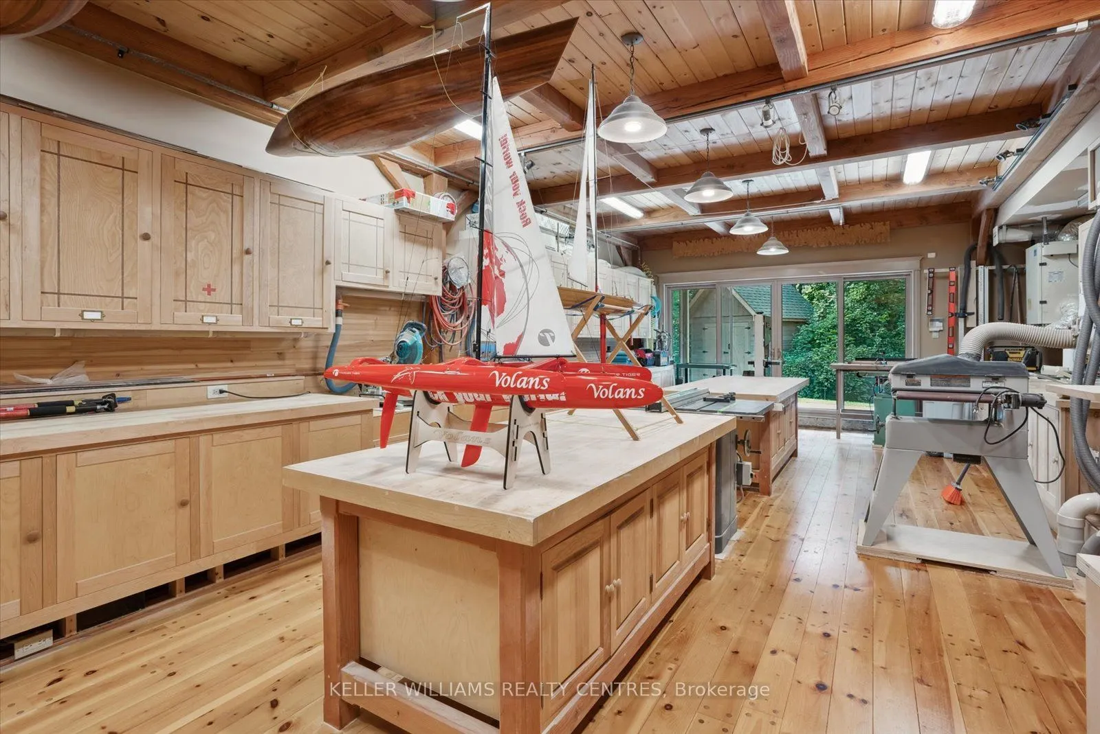 6 Country Heights Drive