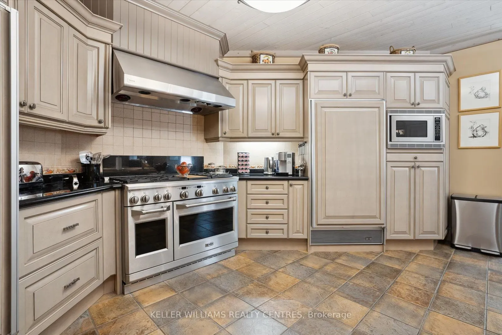 6 Country Heights Drive