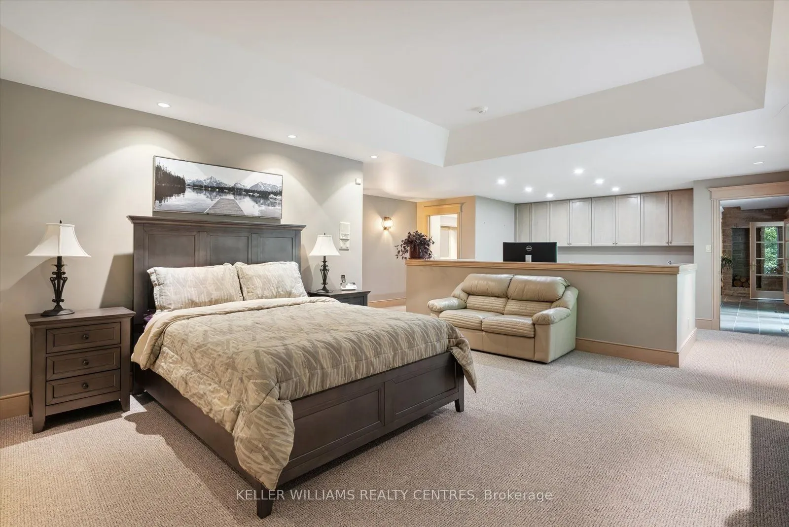 6 Country Heights Drive