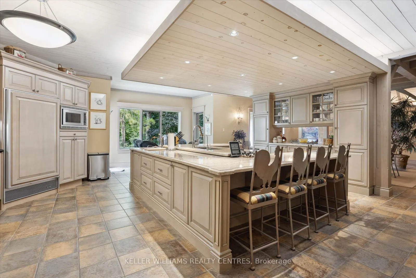 6 Country Heights Drive