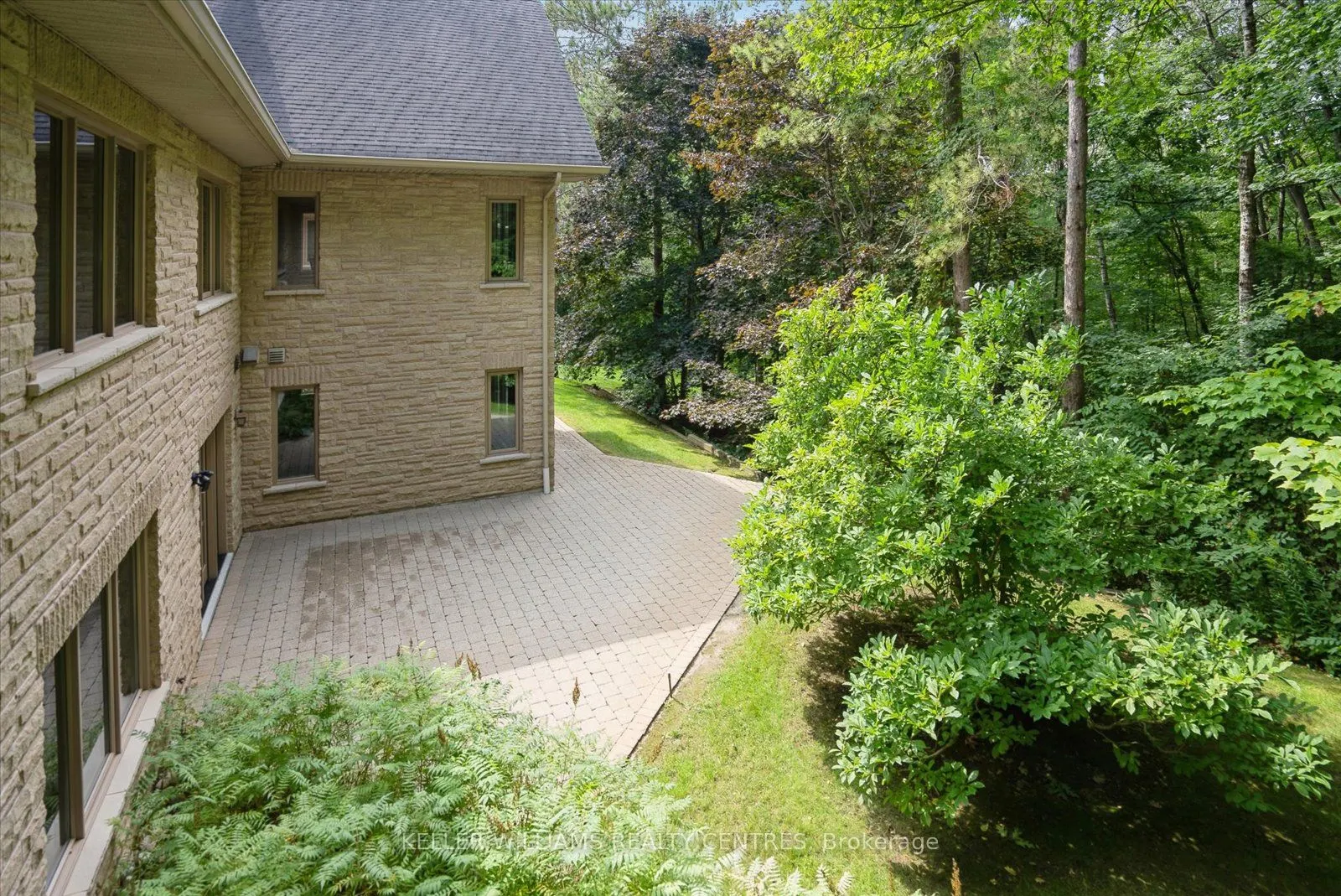 6 Country Heights Drive