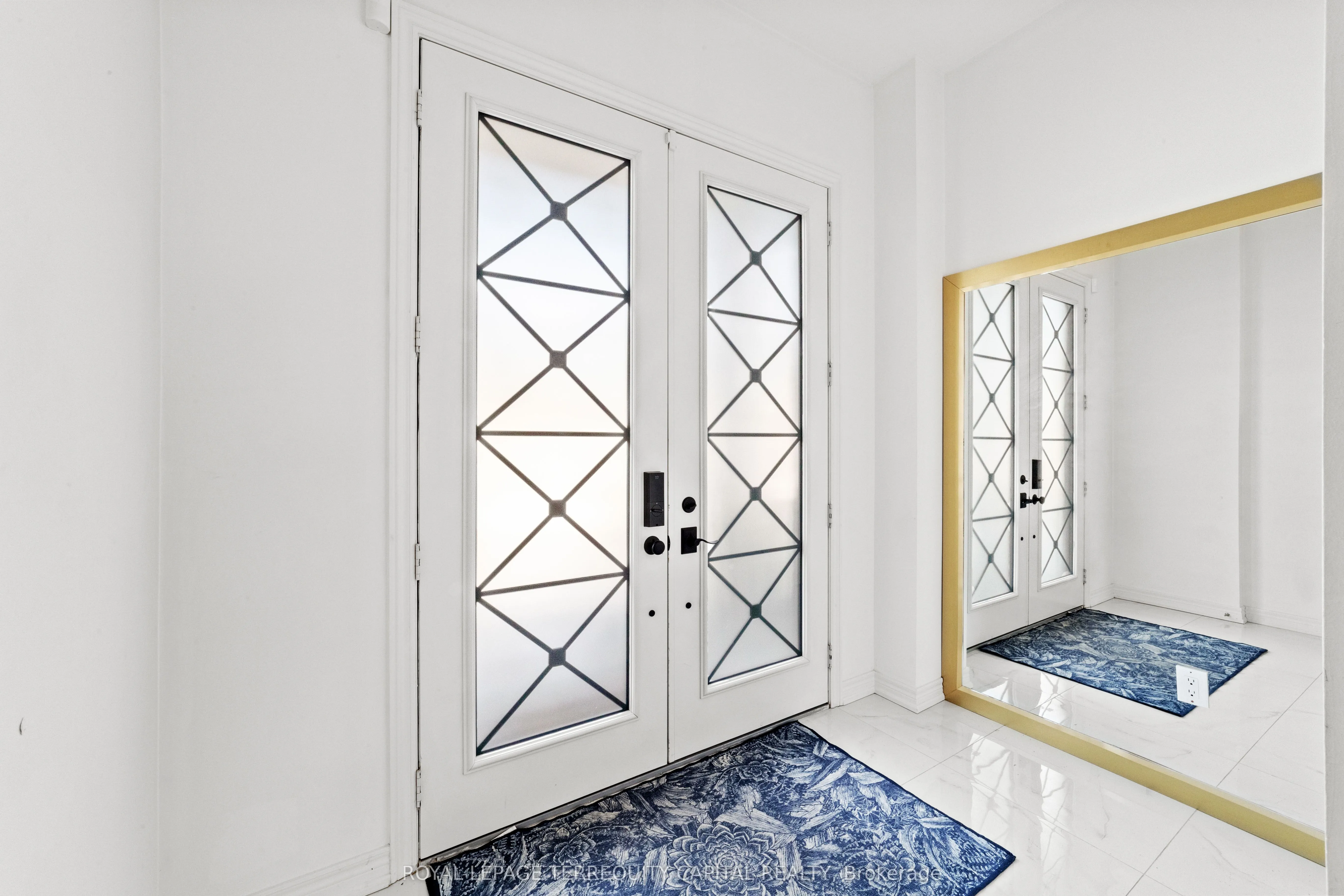 144 Pine Hill Crescent