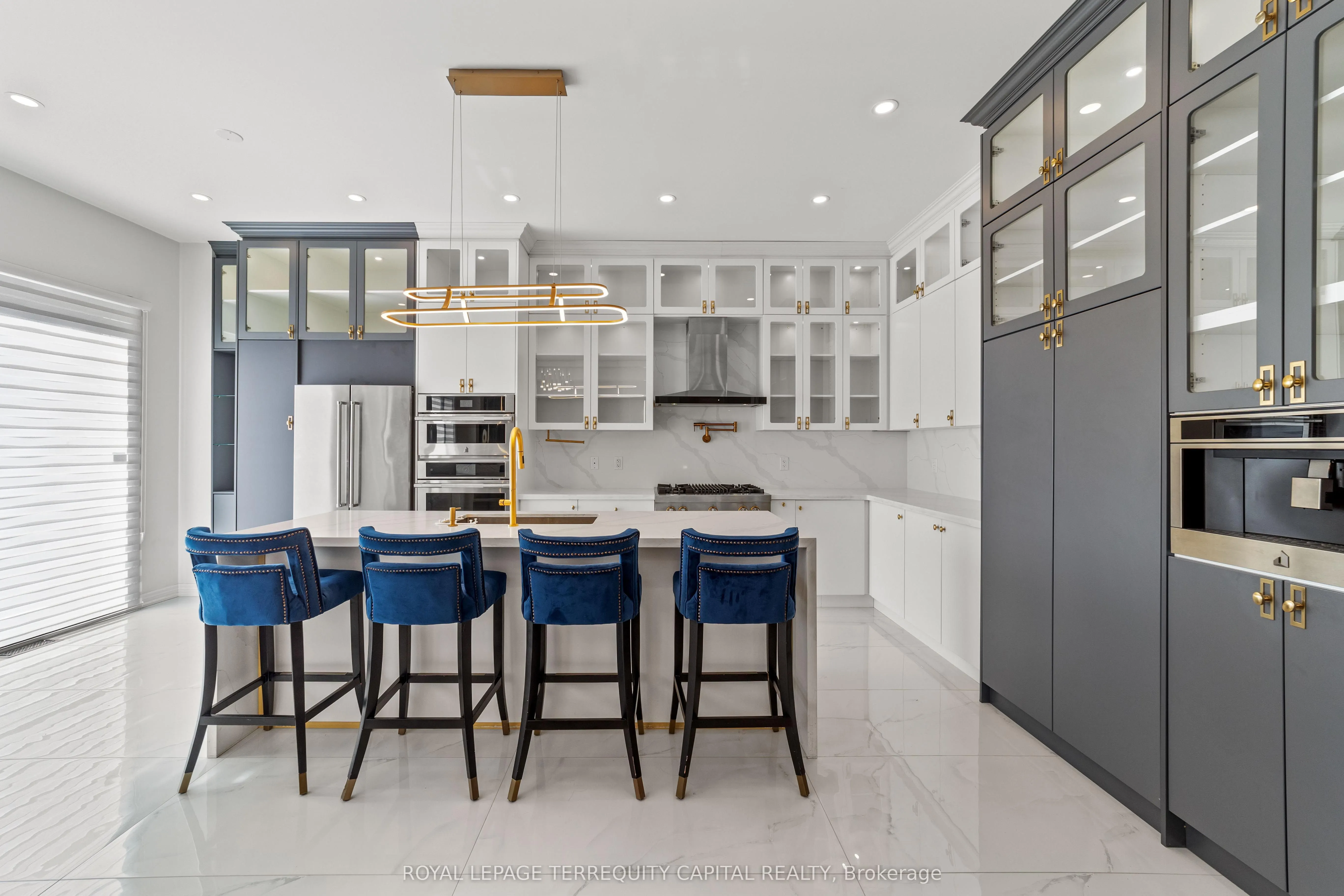 144 Pine Hill Crescent