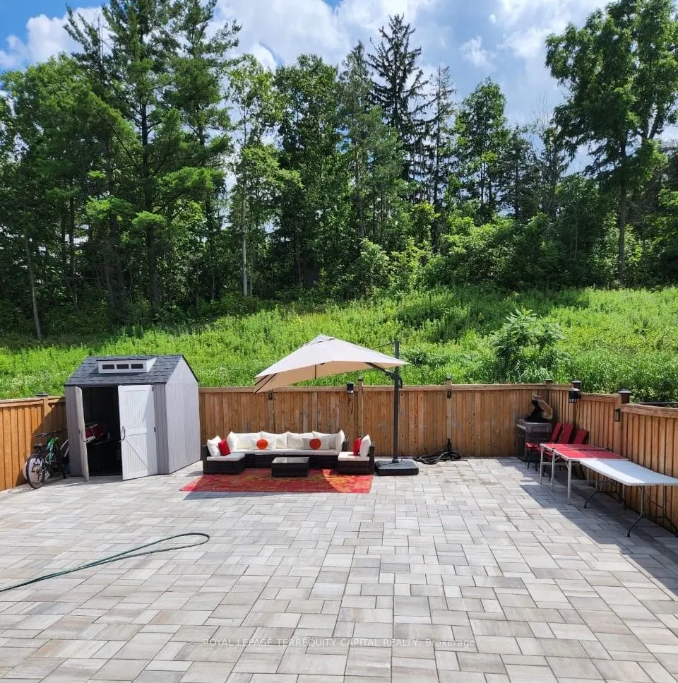 144 Pine Hill Crescent