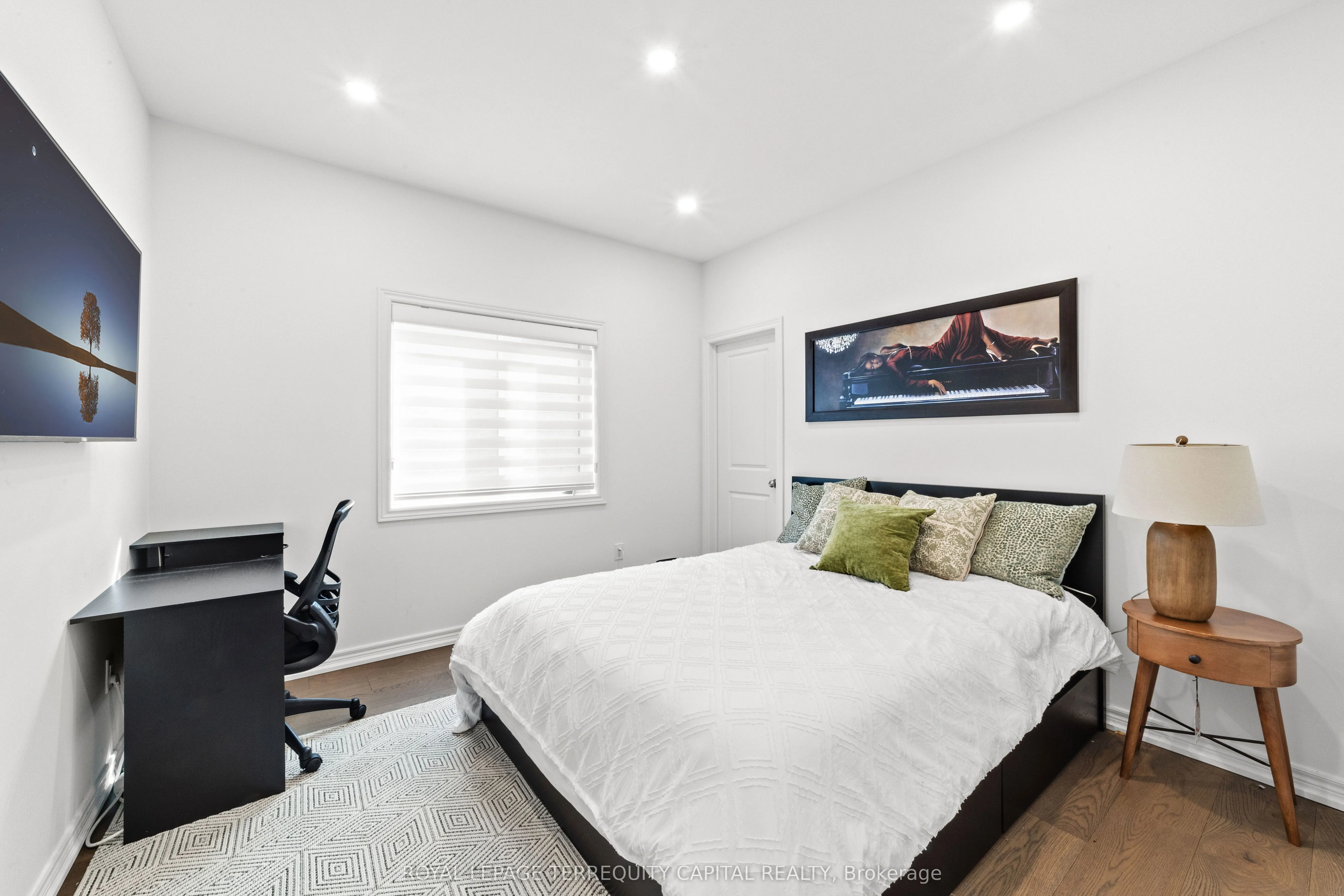 144 Pine Hill Crescent