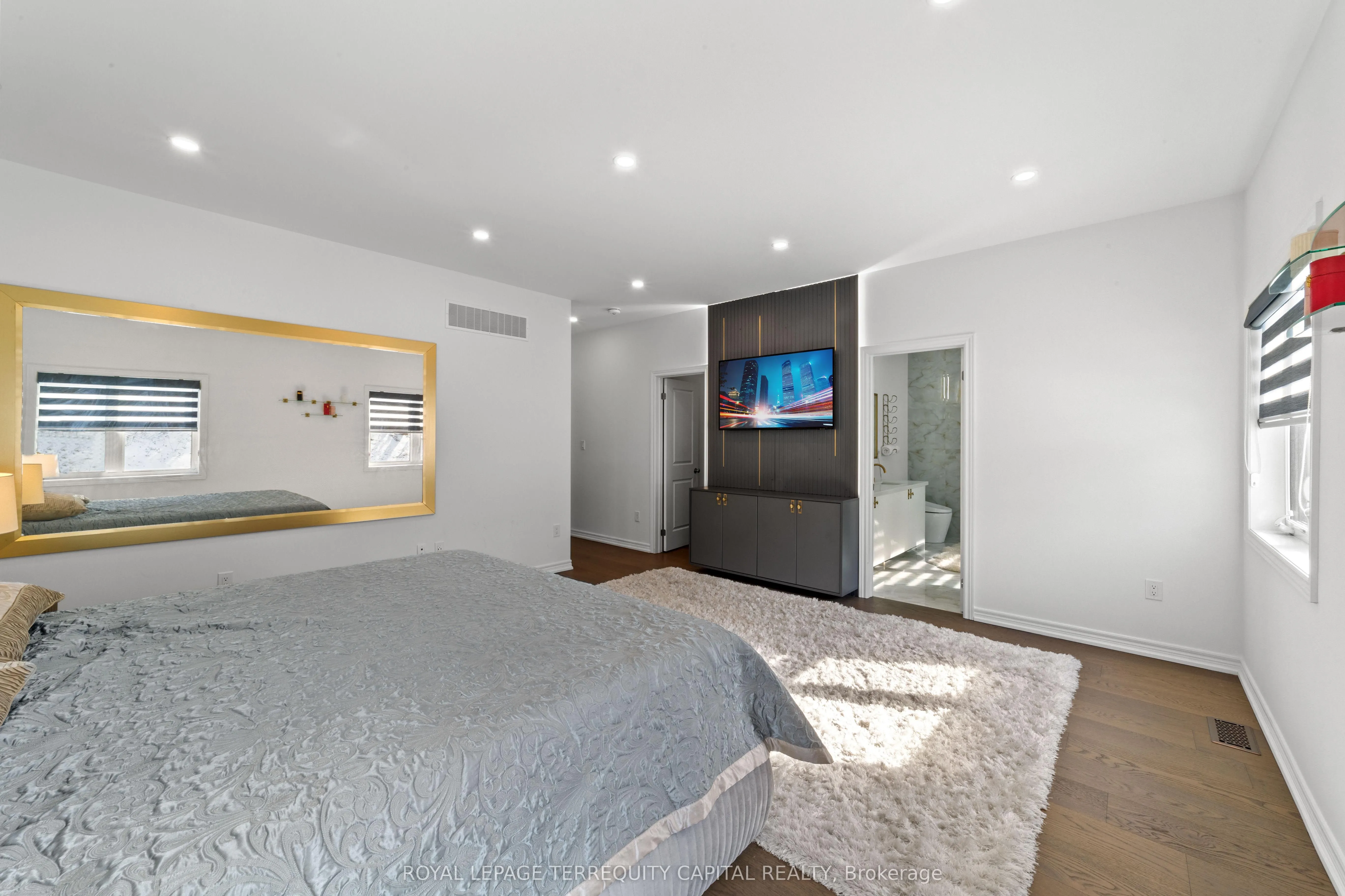 144 Pine Hill Crescent