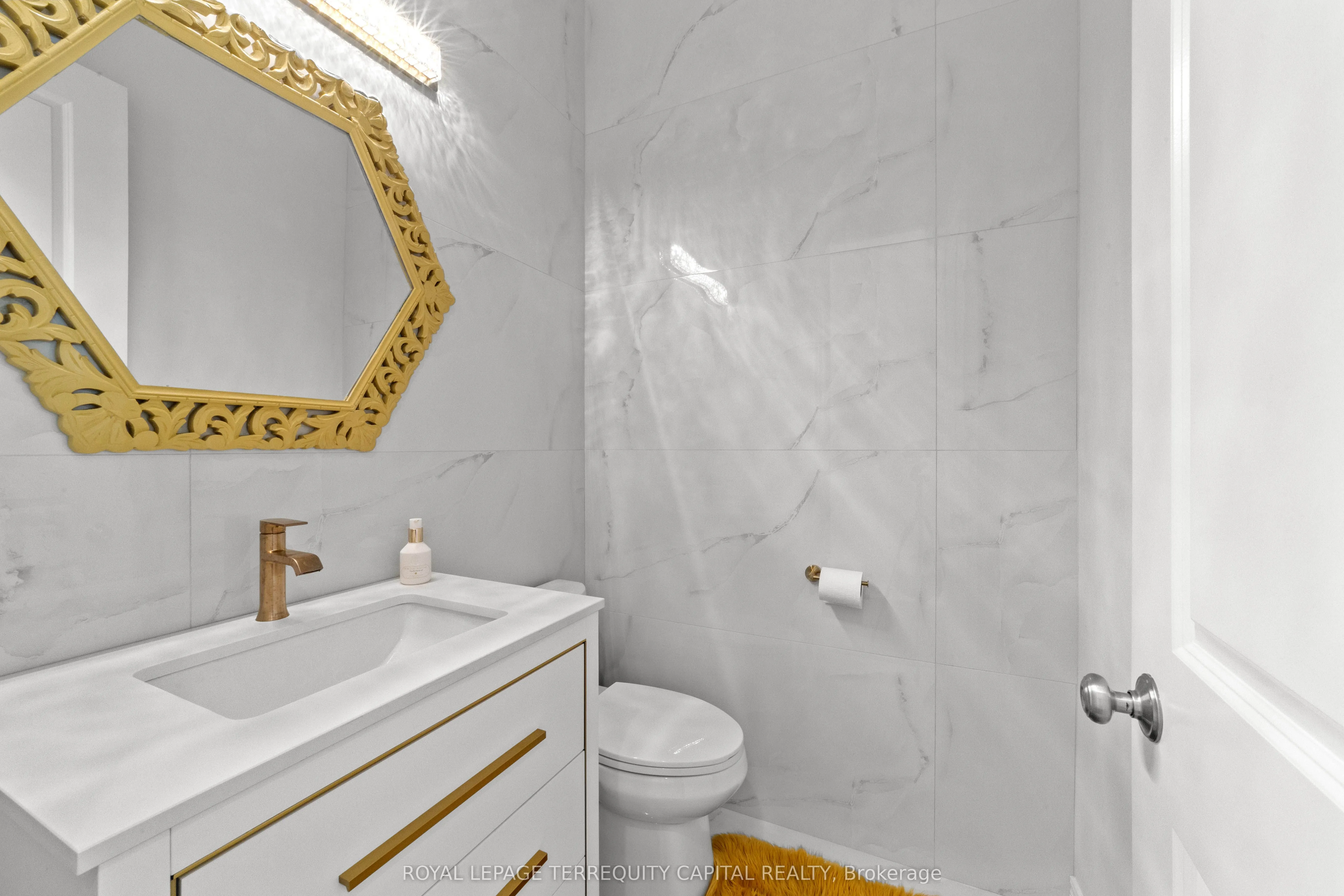 144 Pine Hill Crescent