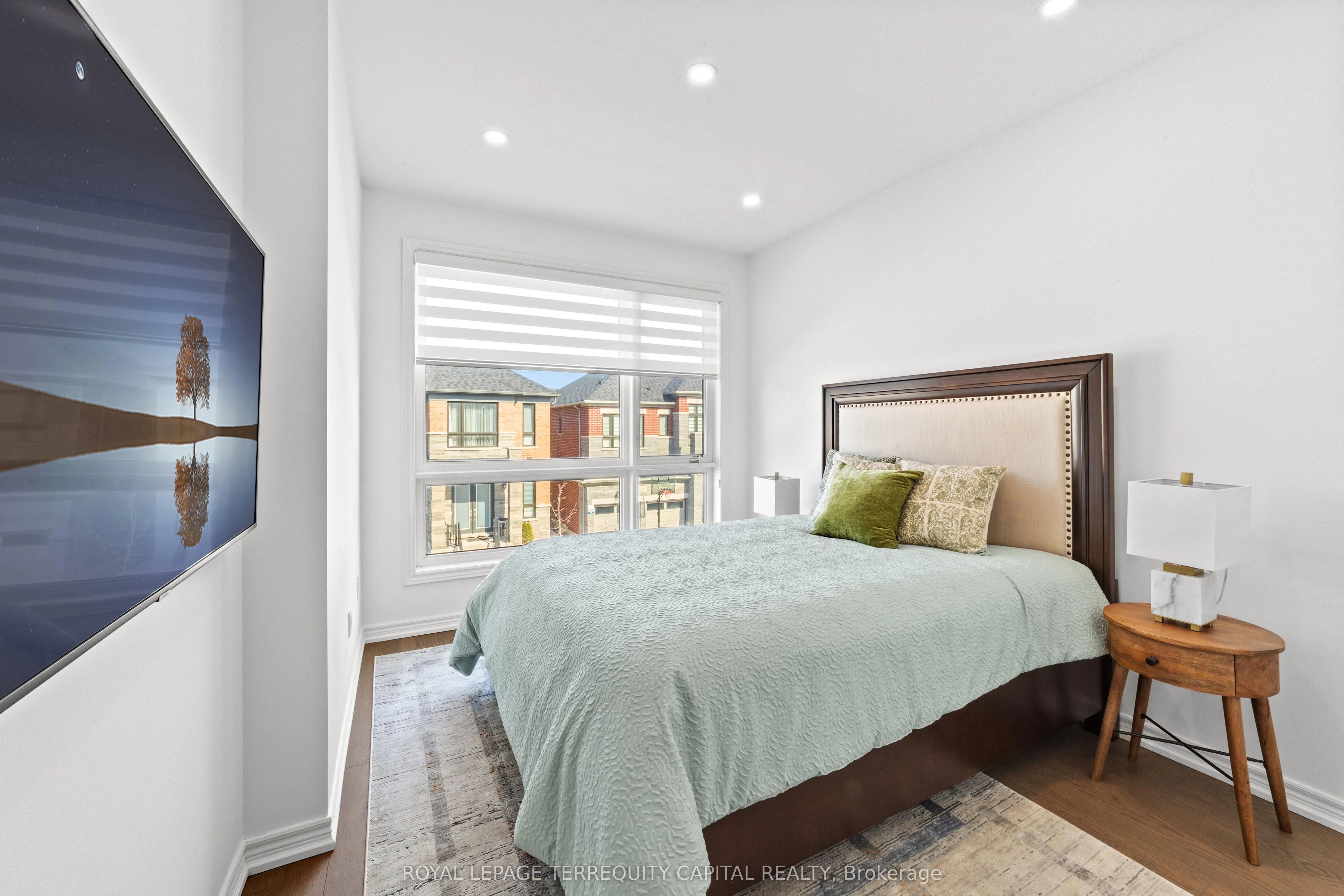 144 Pine Hill Crescent