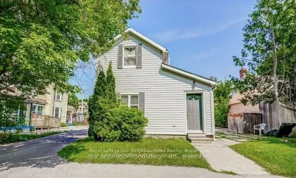 81 Wellington Street E