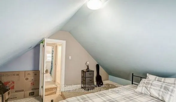 81 Wellington Street E