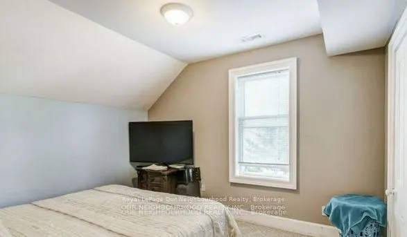 81 Wellington Street E