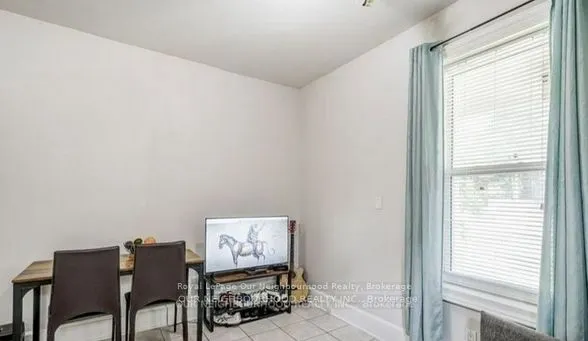 81 Wellington Street E