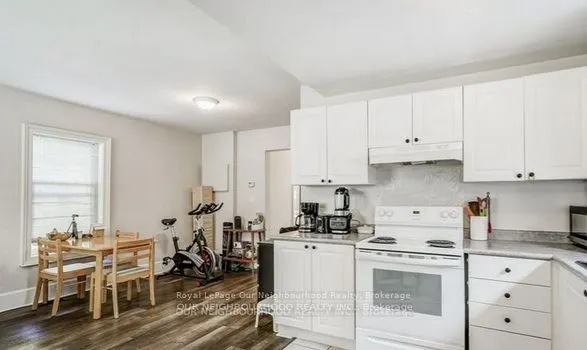 81 Wellington Street E