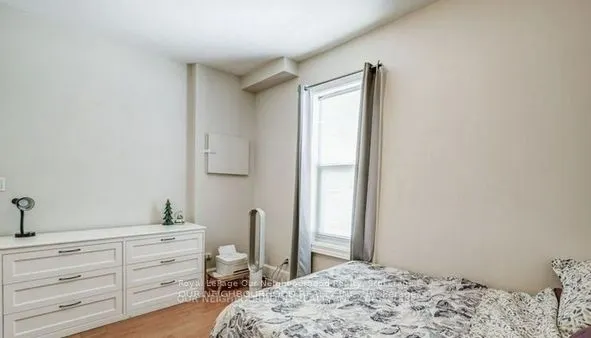 81 Wellington Street E