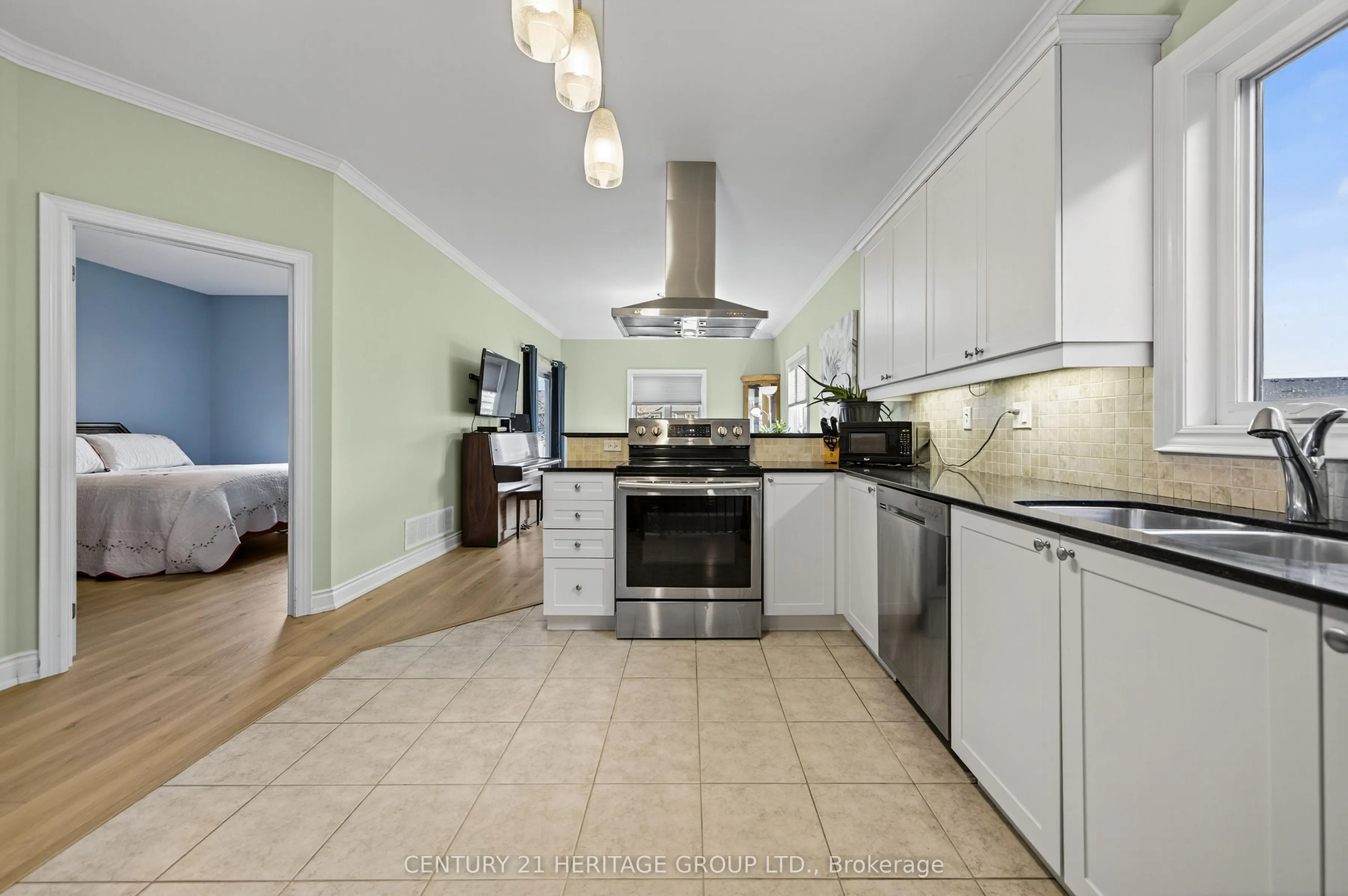 59 Kingsmere Crescent