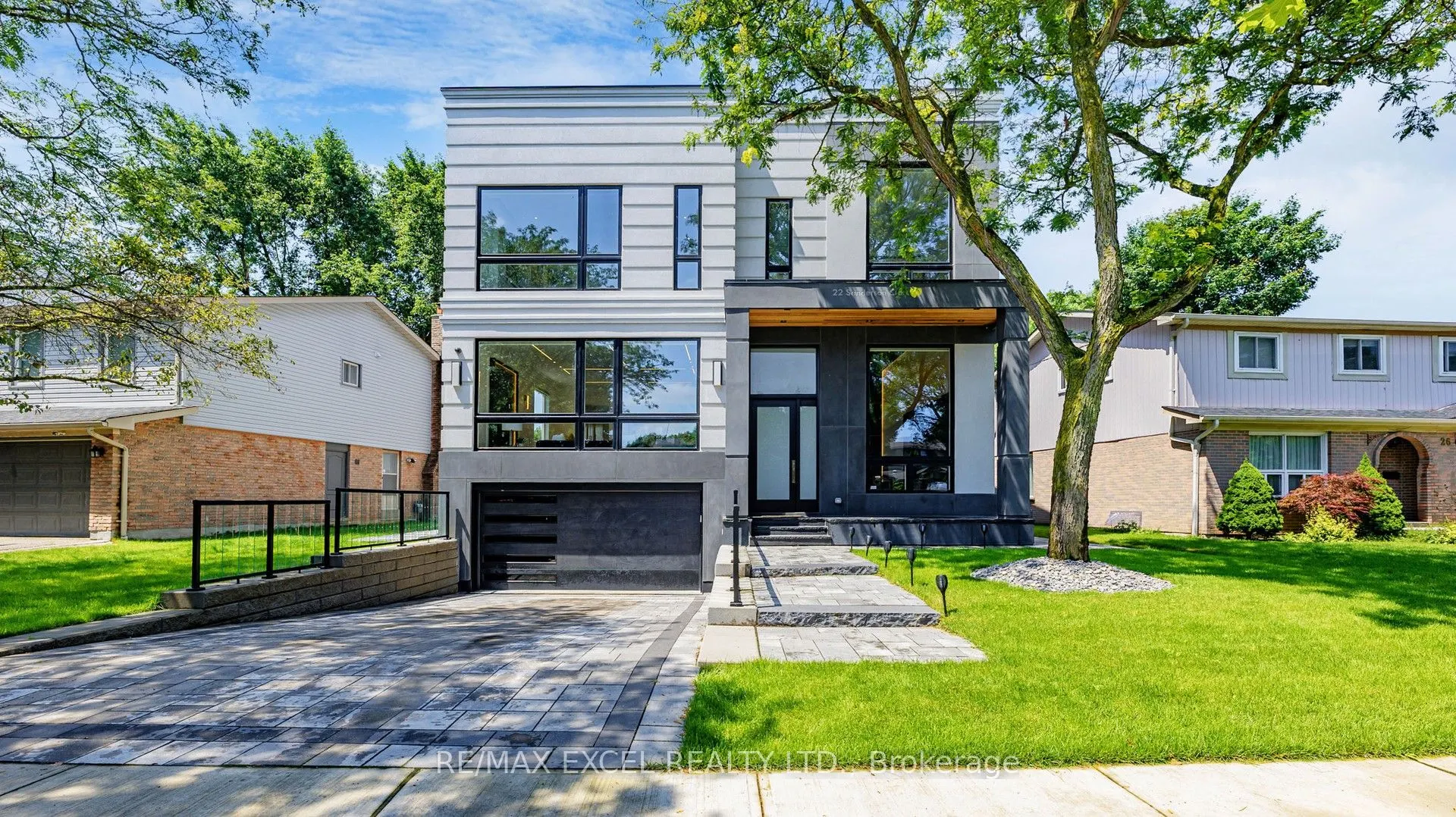 22 Sanderson Crescent