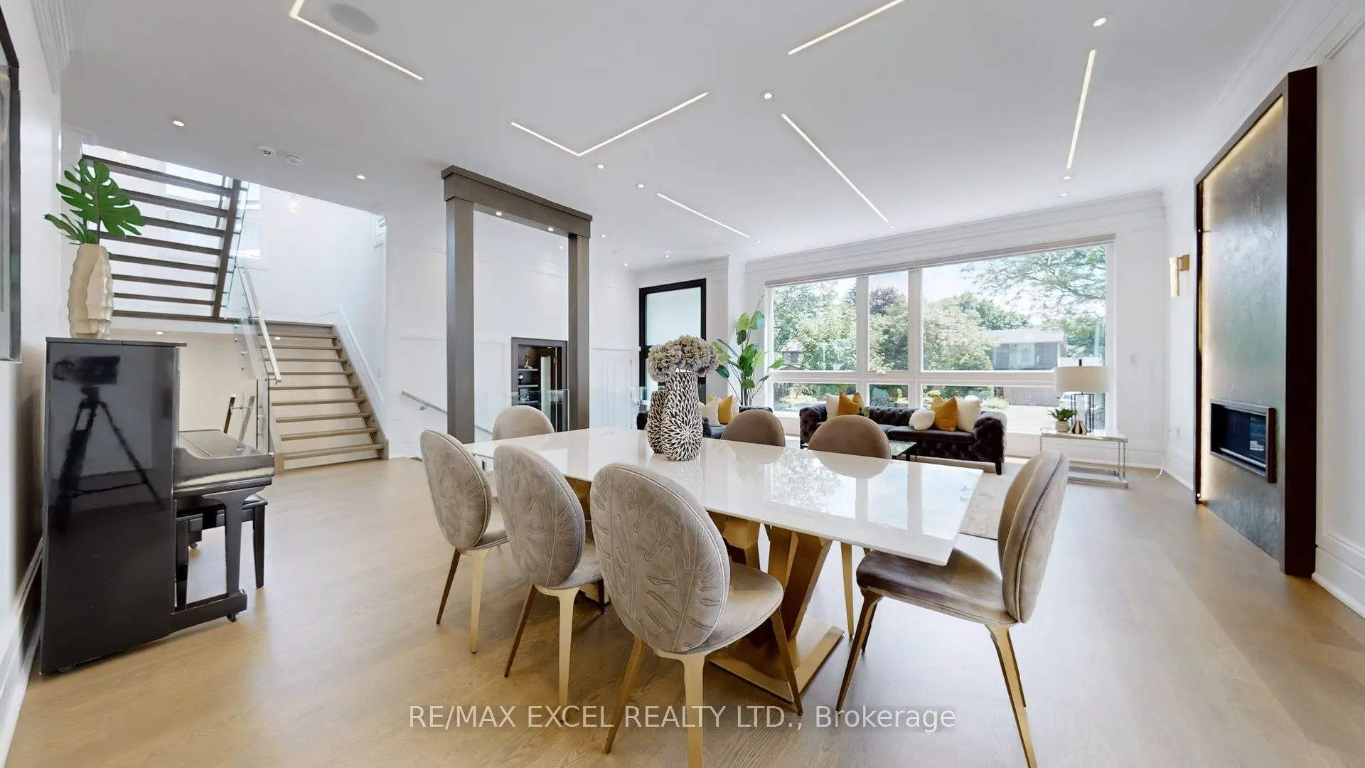 22 Sanderson Crescent