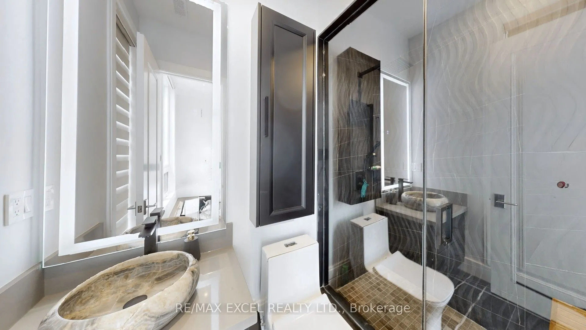 22 Sanderson Crescent