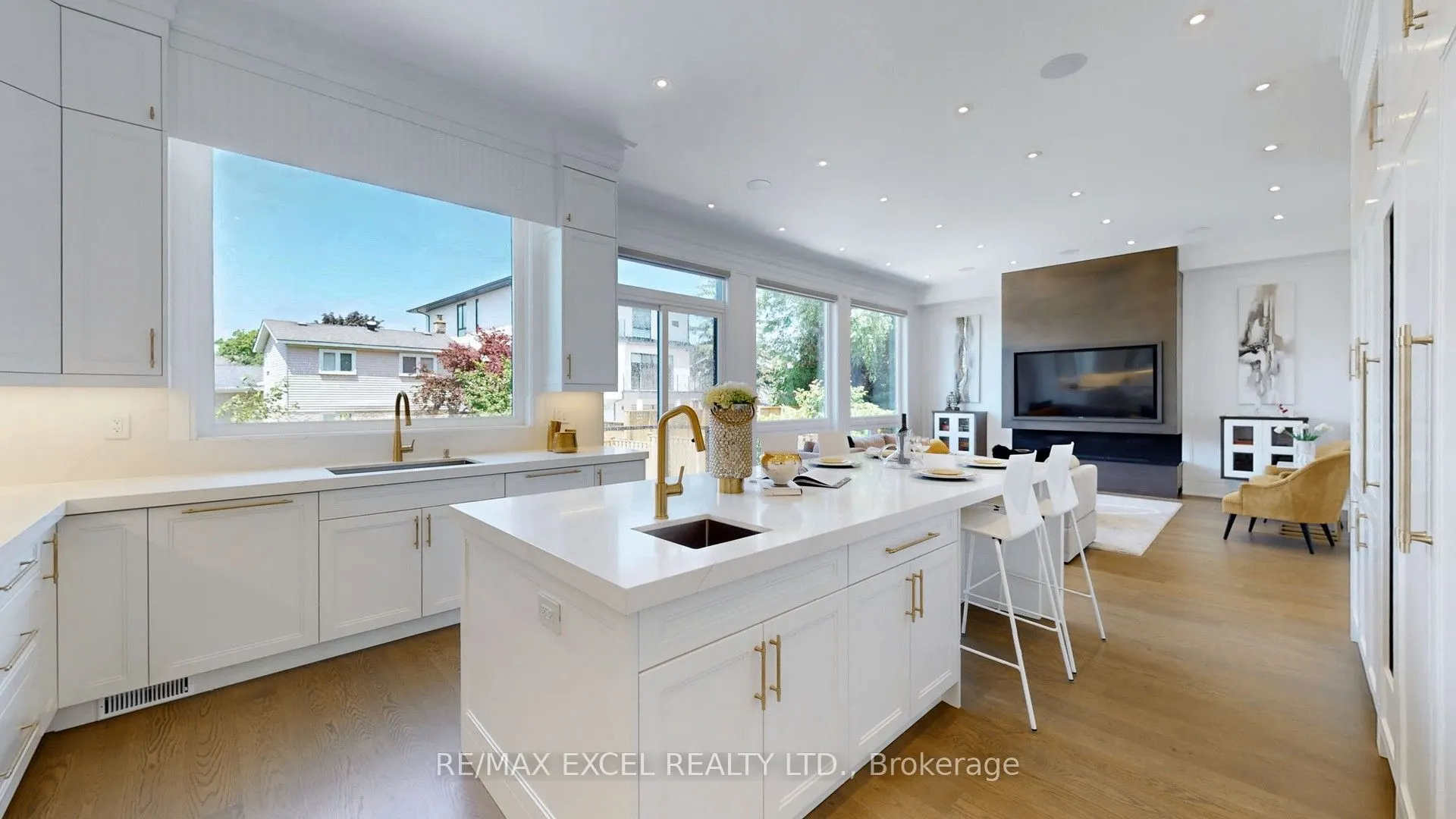 22 Sanderson Crescent