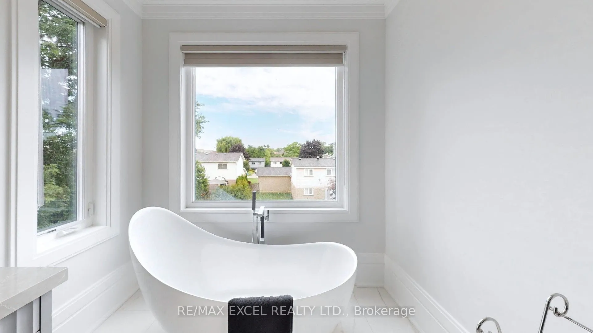 22 Sanderson Crescent