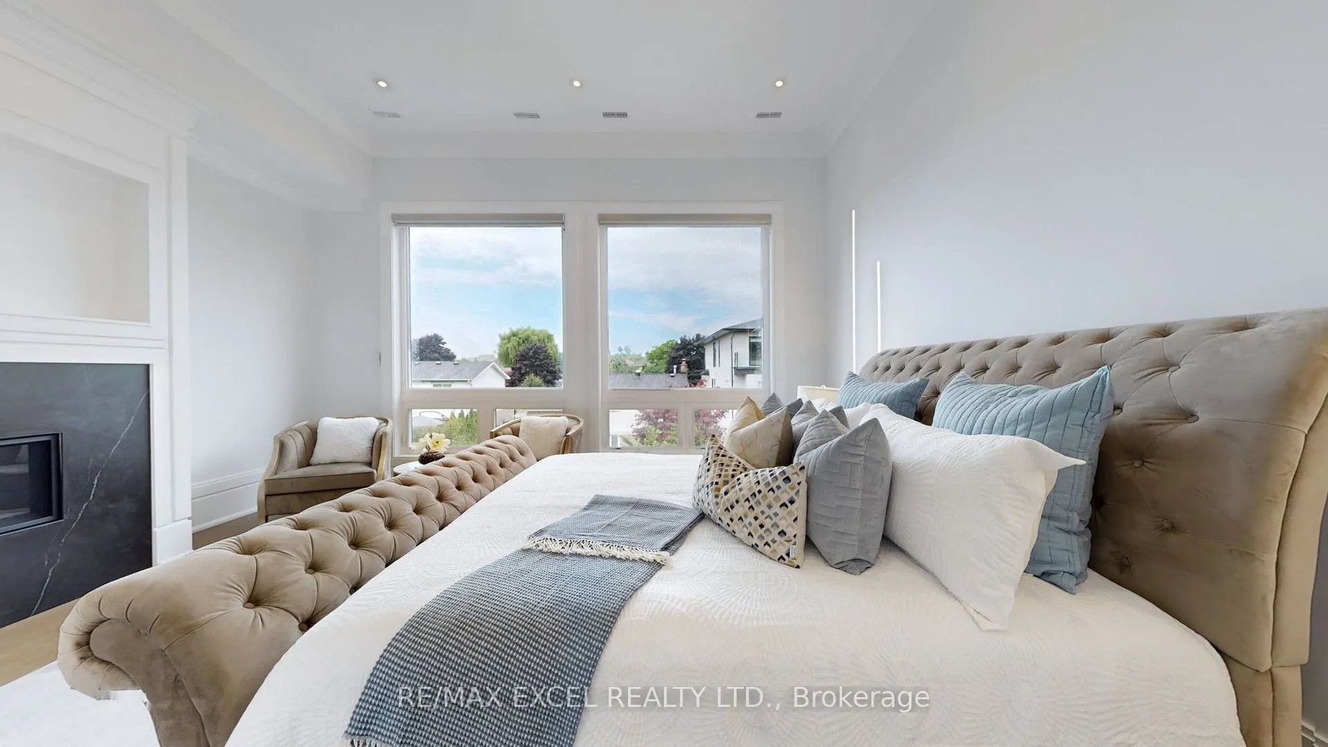 22 Sanderson Crescent