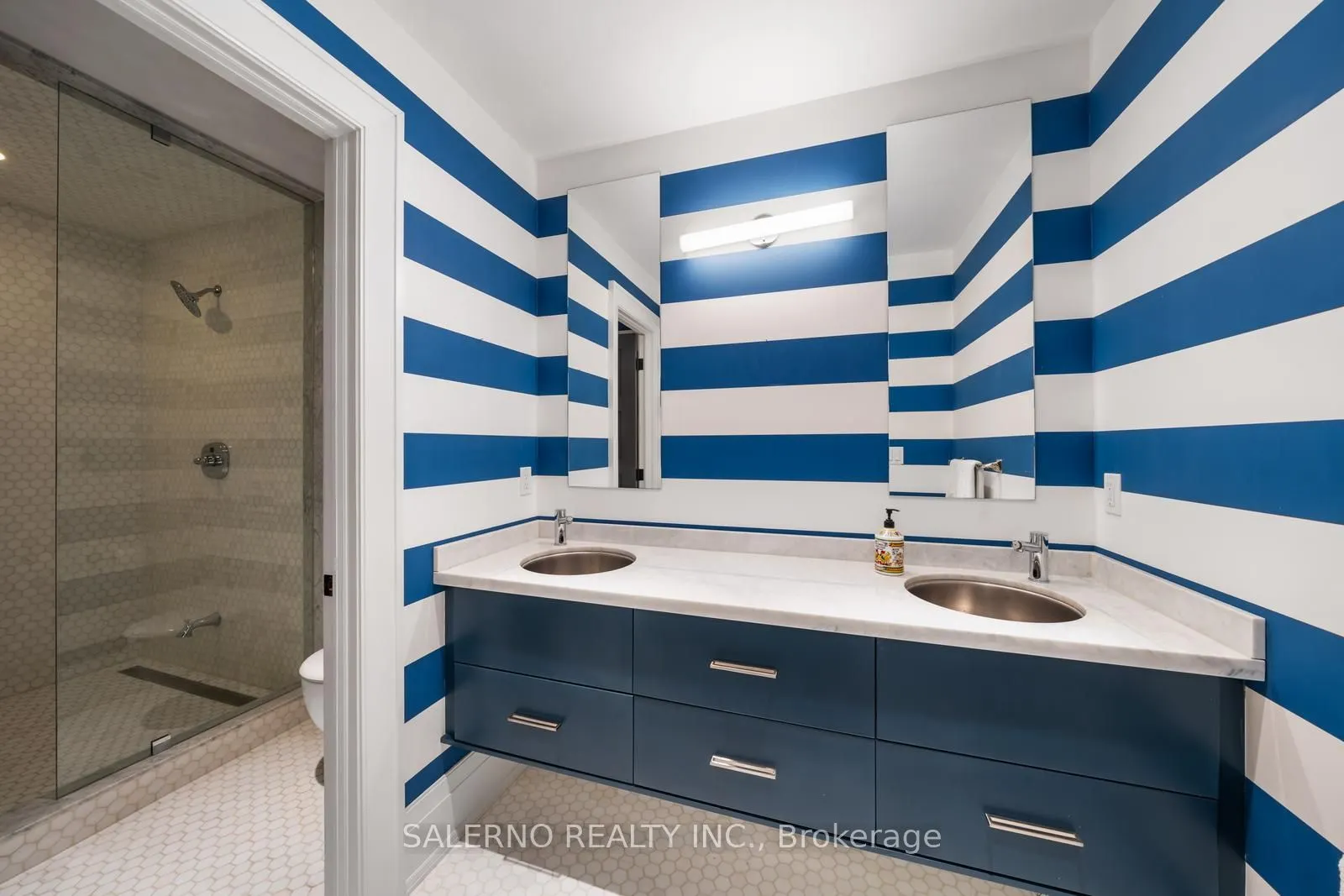 97 Carmichael Crescent