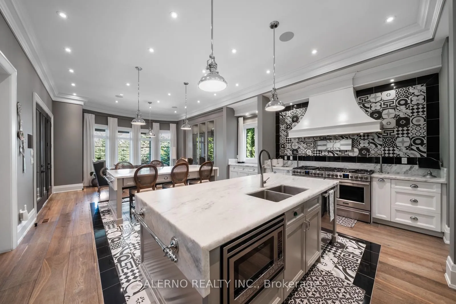 97 Carmichael Crescent