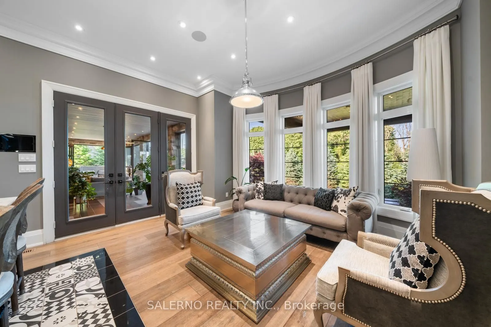 97 Carmichael Crescent